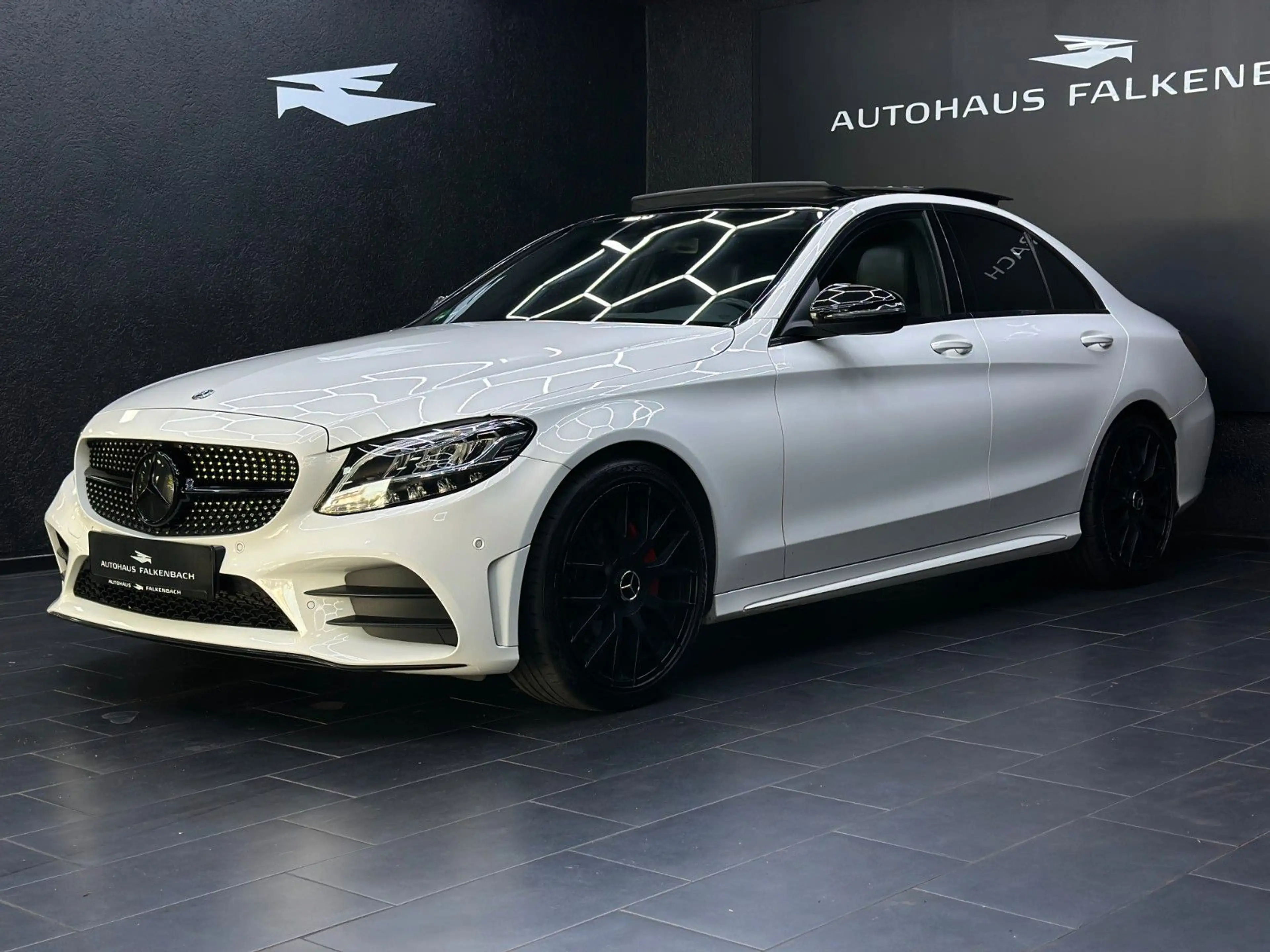 Mercedes-Benz C 200 C200*43AMG*LIMOUSINE*PANORAMA*DIGITAL*2.HAND — photo 3