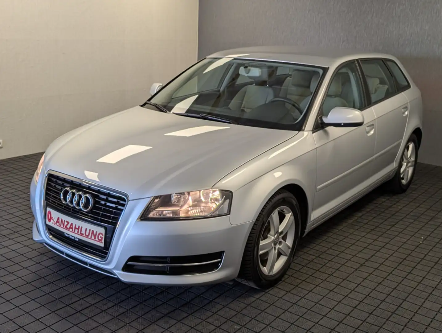 Audi A3 1.2 TFSI Attraction+DSG+Radio CD+Isofix+LM Argent - 1