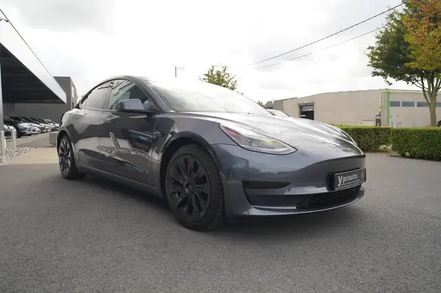 Tesla Model 3 view 10