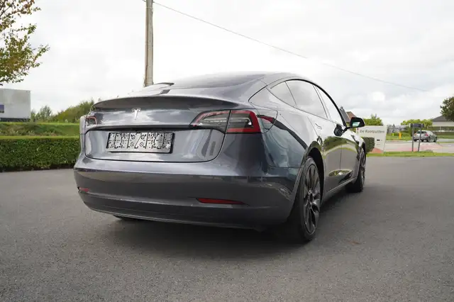 Tesla Model 3 view 9