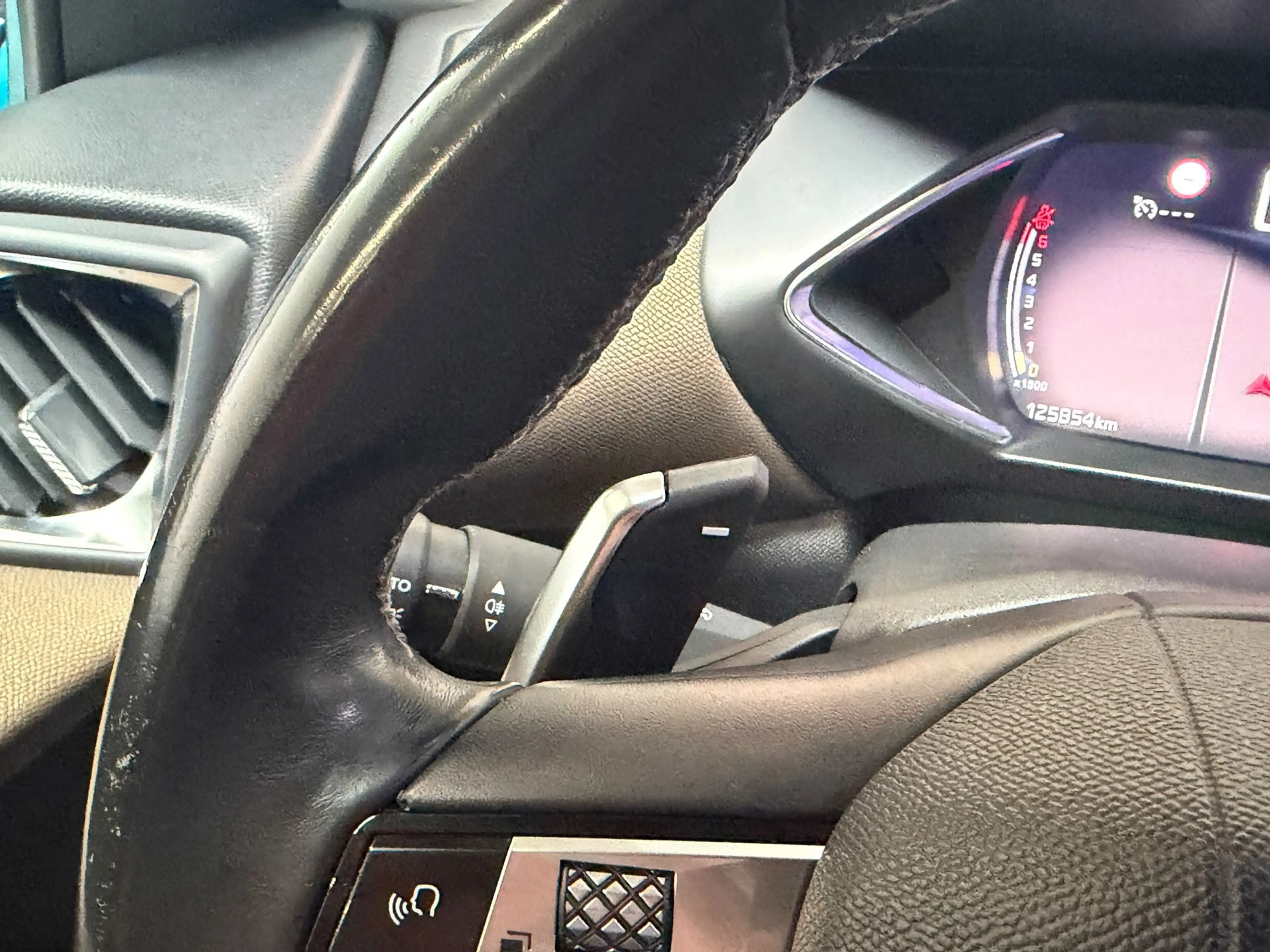 DS Automobiles DS 3 Crossback 1.2 PureTech Business - CARPLAY - NAVI - CAMERA — photo 10