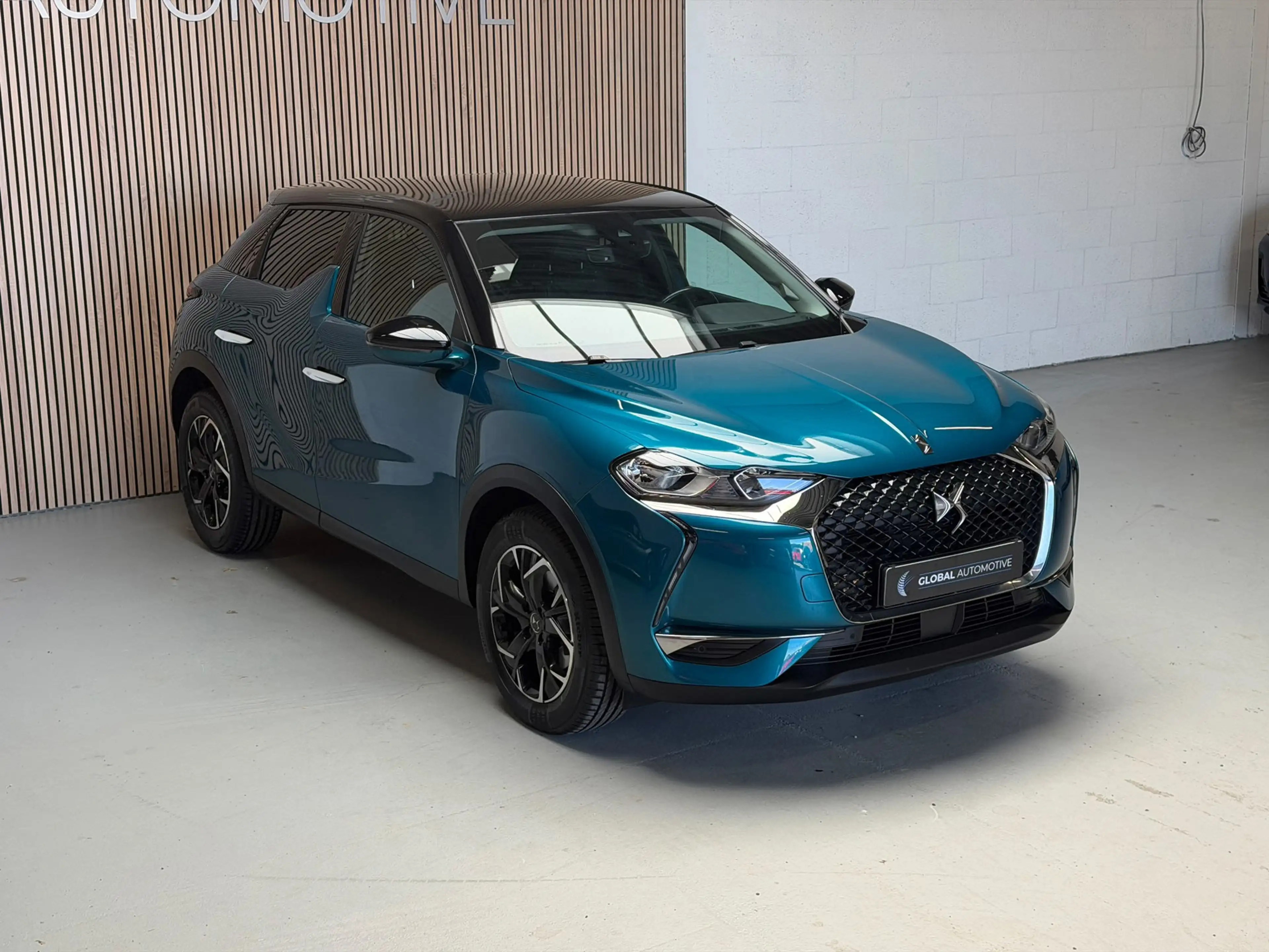 DS Automobiles DS 3 Crossback 1.2 PureTech Business - CARPLAY - NAVI - CAMERA — photo 2