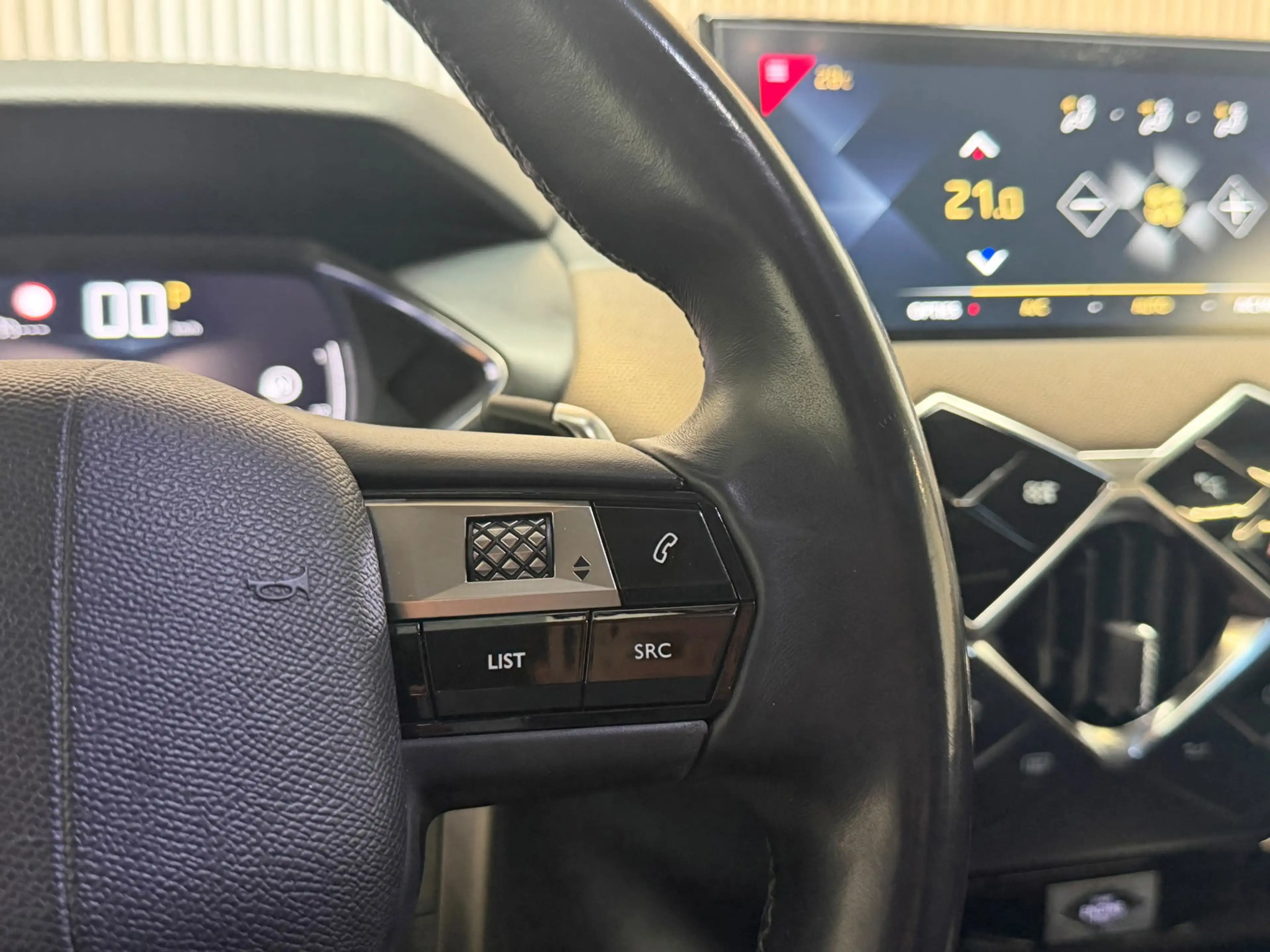 DS Automobiles DS 3 Crossback 1.2 PureTech Business - CARPLAY - NAVI - CAMERA — photo 13