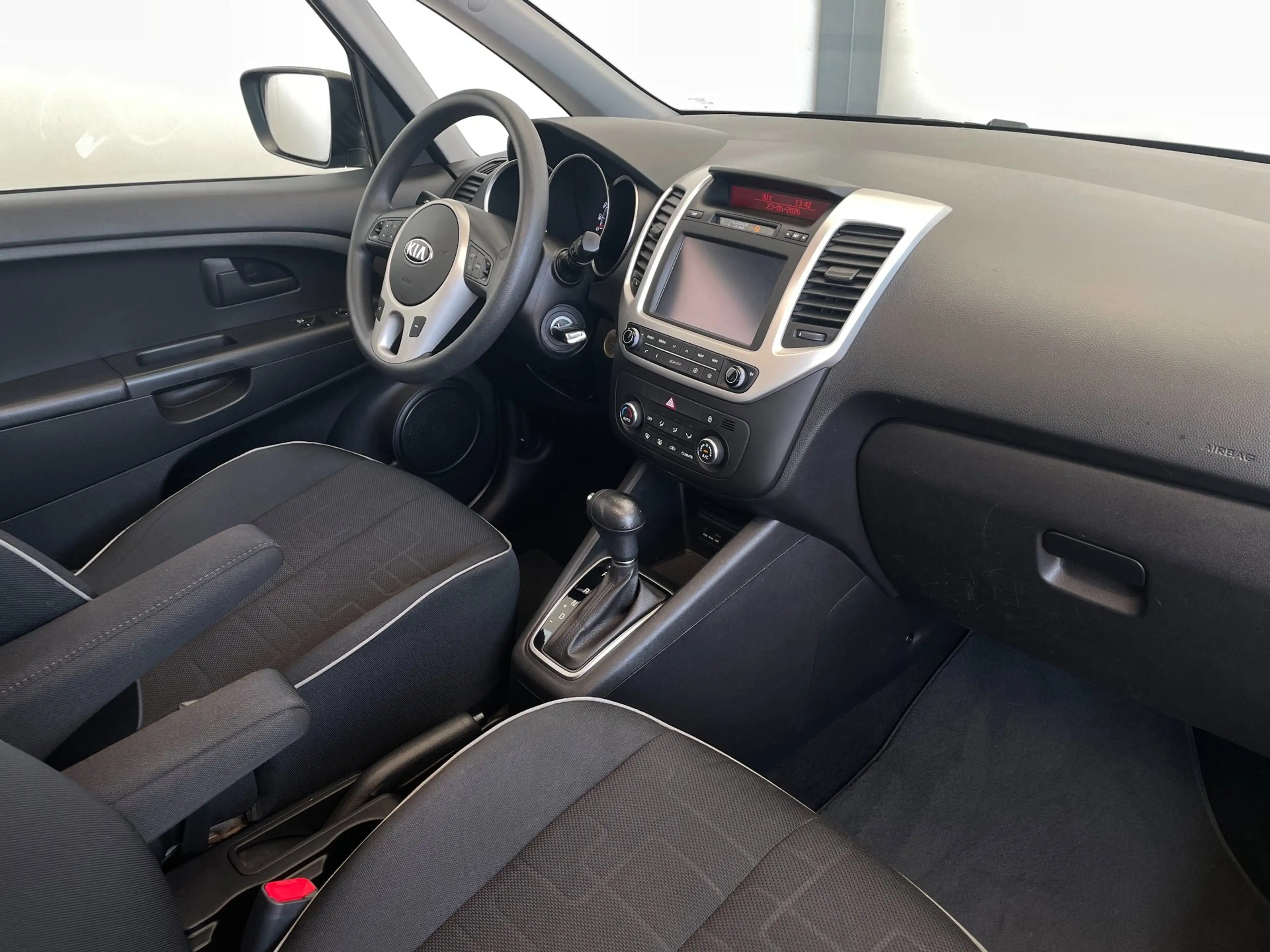 Kia Venga 1.6 CVVT ExecutiveLine|Automaat|Panoramadak|Trekha — photo 5