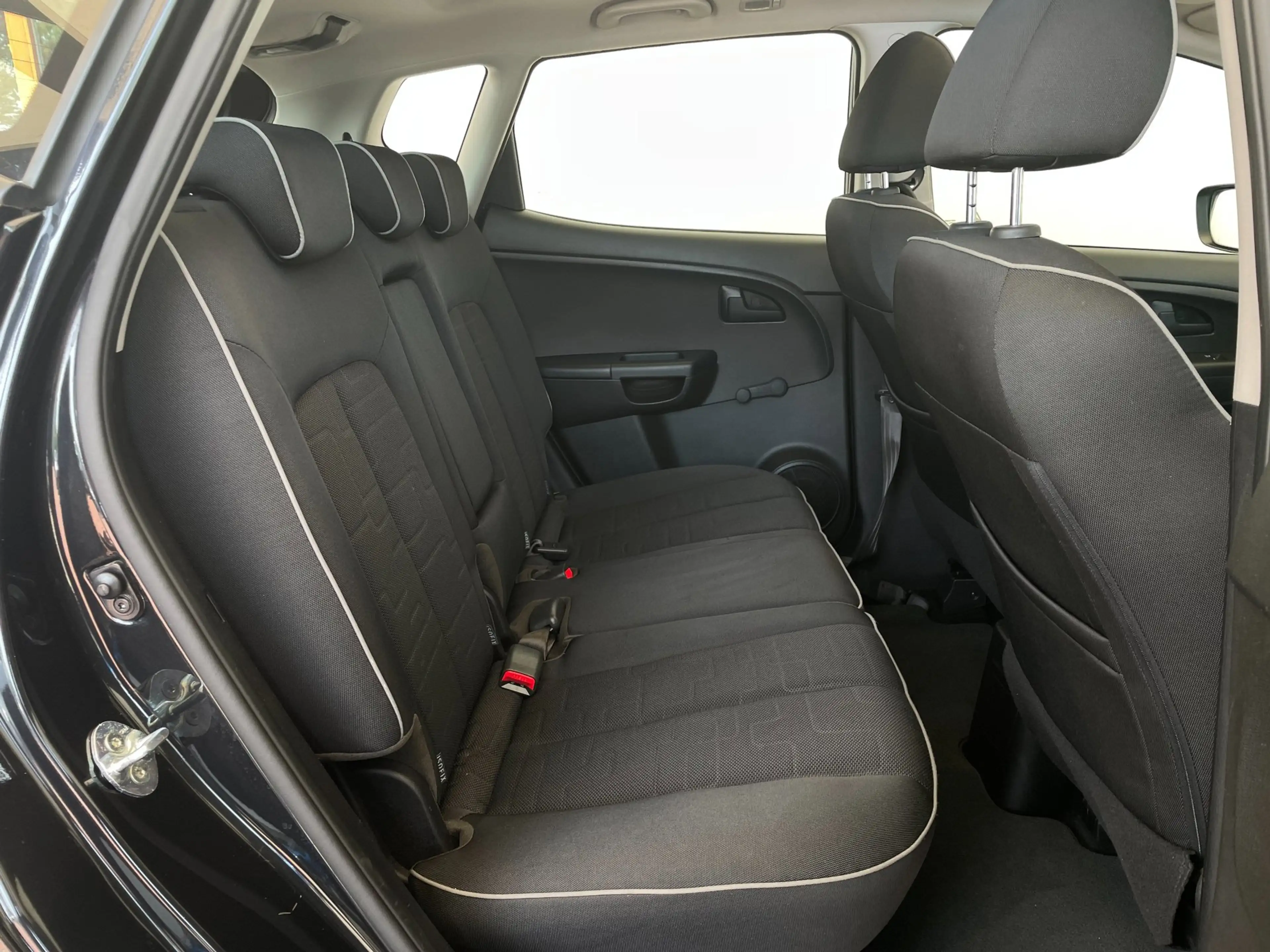 Kia Venga 1.6 CVVT ExecutiveLine|Automaat|Panoramadak|Trekha — photo 9