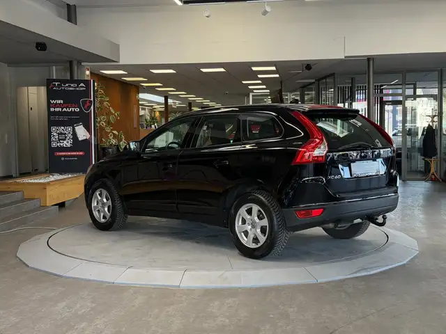 Volvo XC60 view 7
