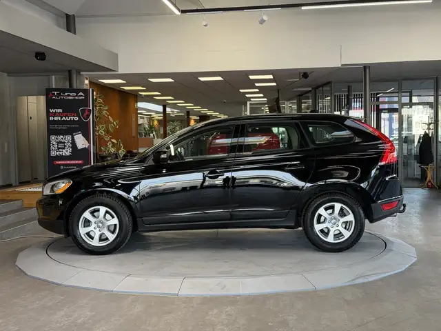Volvo XC60 view 8