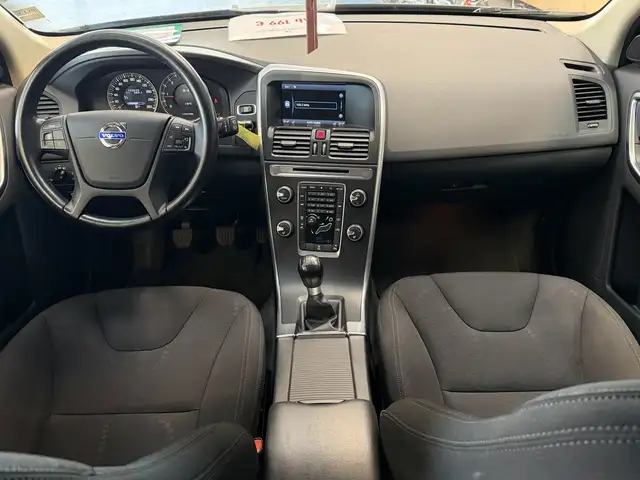 Volvo XC60 view 12