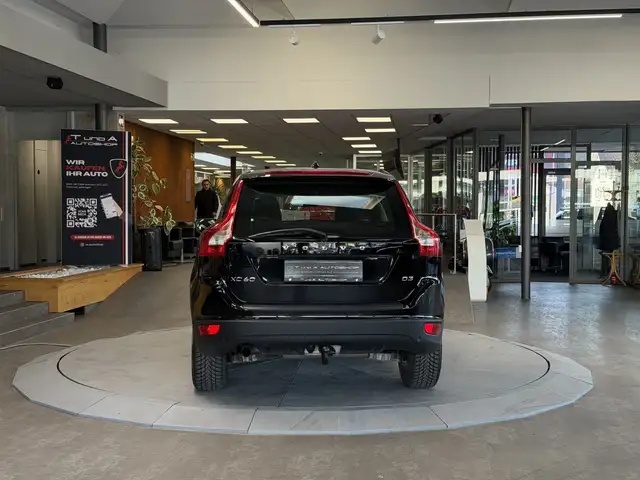 Volvo XC60 view 6