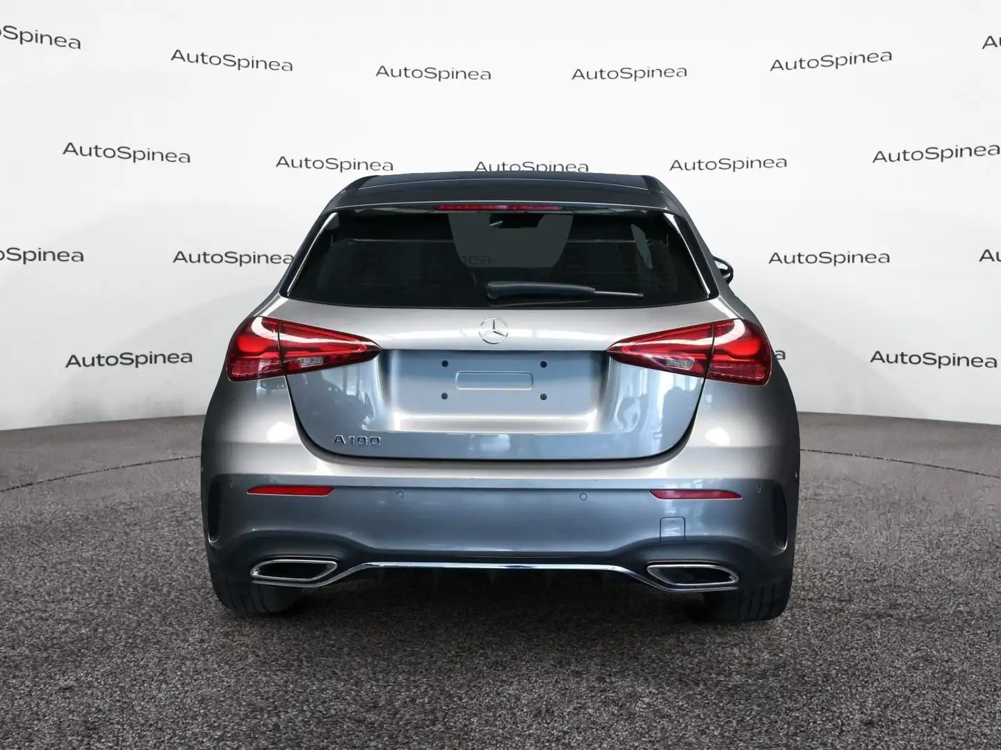 Mercedes-Benz A 180 A 180 AMG Line Premium - 2