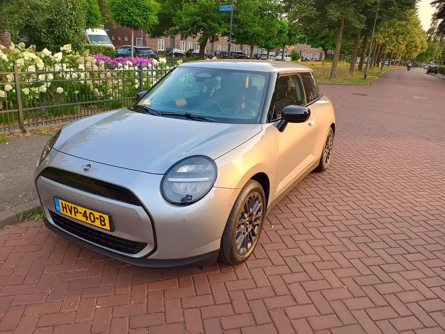 MINI Cooper Cooper E Es. 40.7kWh Srebrny - 2