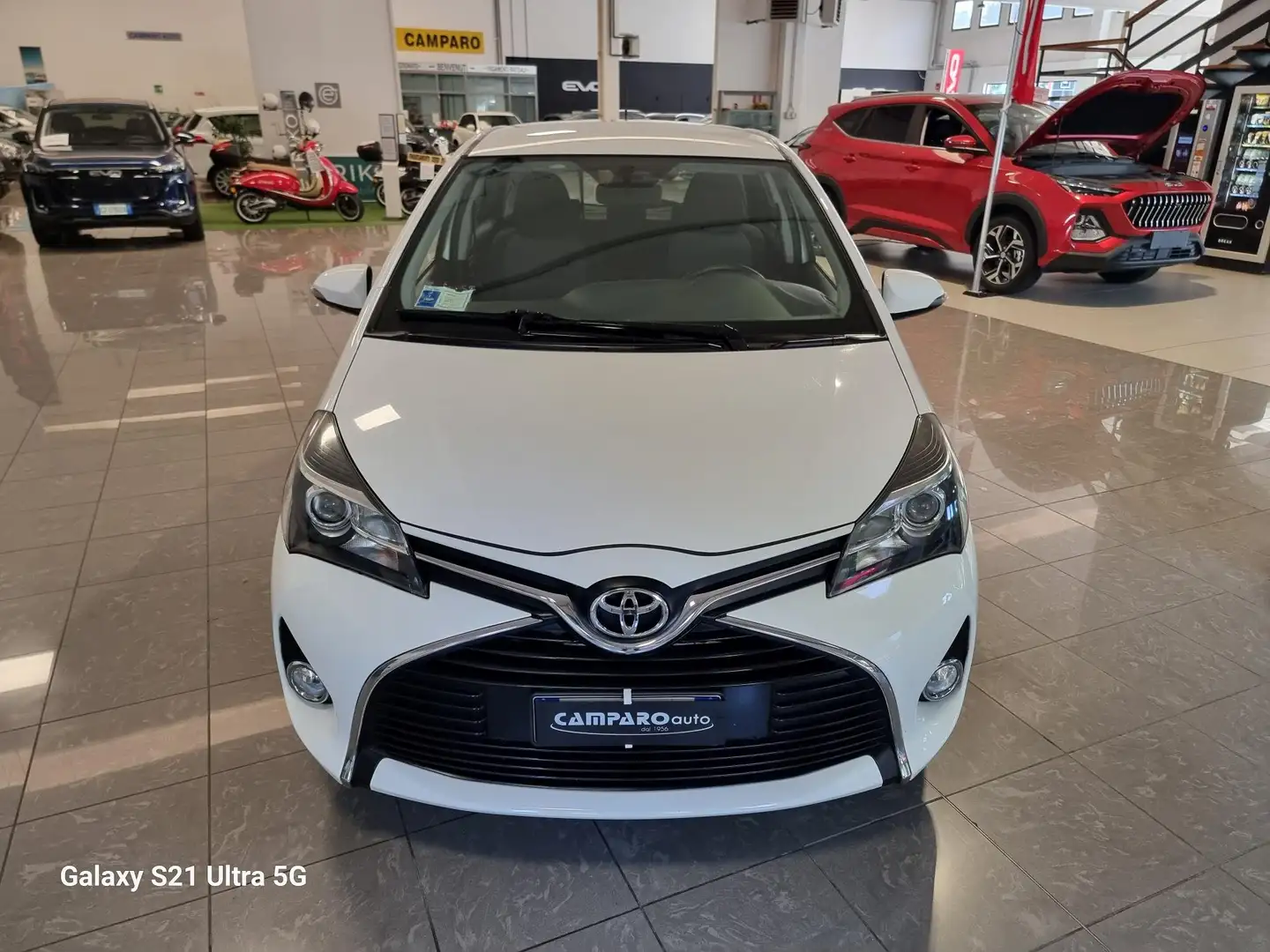 Toyota Yaris Yaris III 2015 5p 1.0 Active OK NEOPATENTATI Bianco - 2