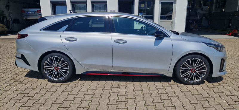 Kia ProCeed / pro_cee'd — photo 9