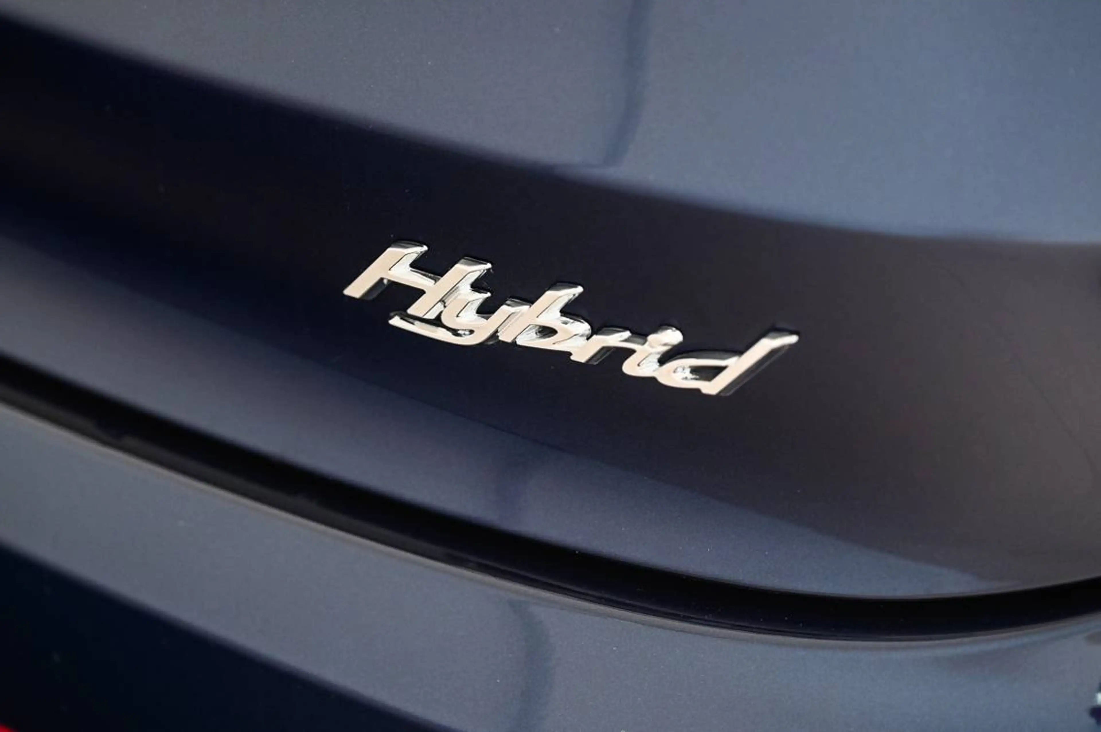 Bentley Bentayga Bentayga 3.0 Turbo V6 PHEV Atelier Edition — photo 15