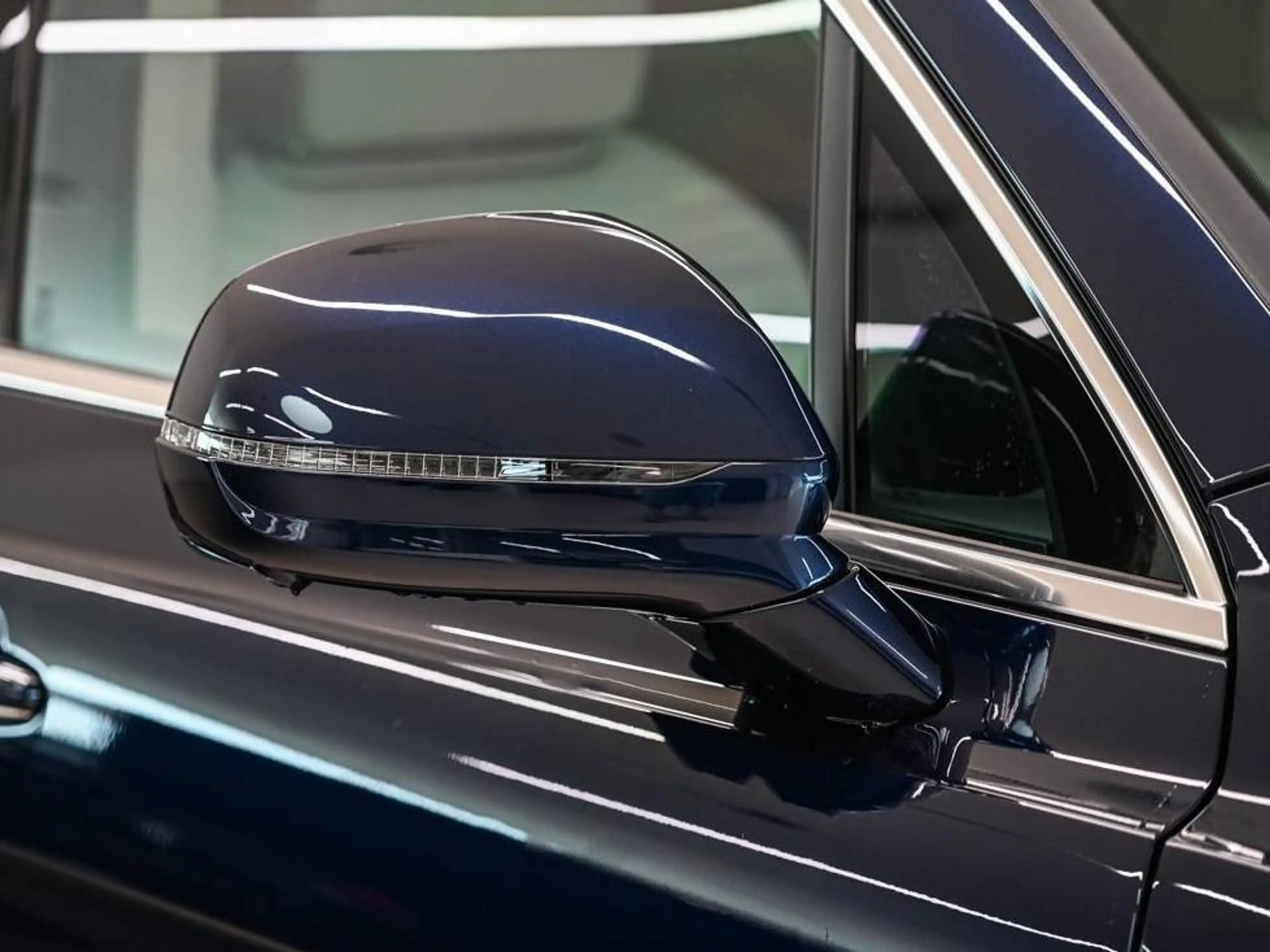 Bentley Bentayga Bentayga 3.0 Turbo V6 PHEV Atelier Edition — photo 13