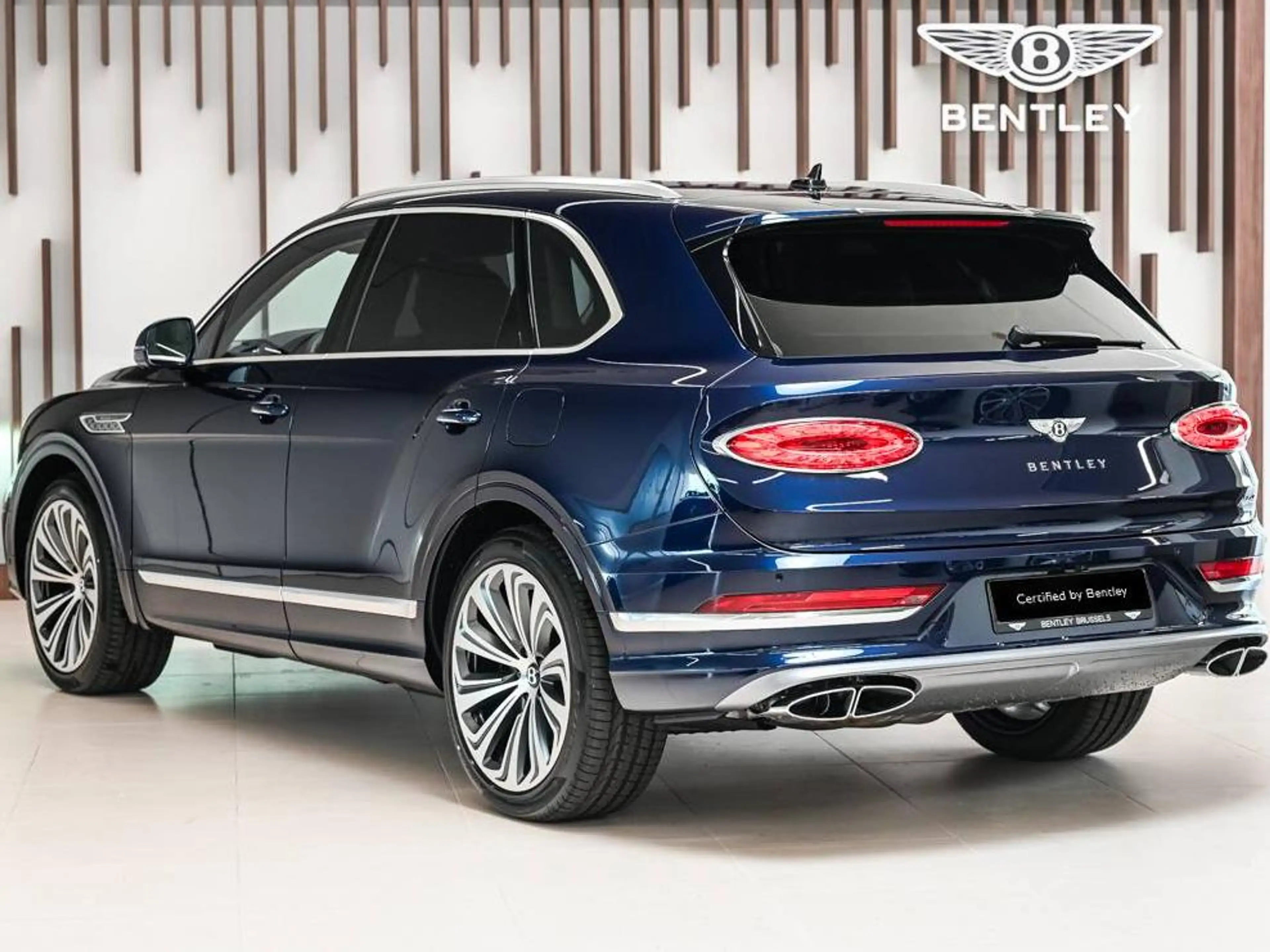 Bentley Bentayga Bentayga 3.0 Turbo V6 PHEV Atelier Edition — photo 4