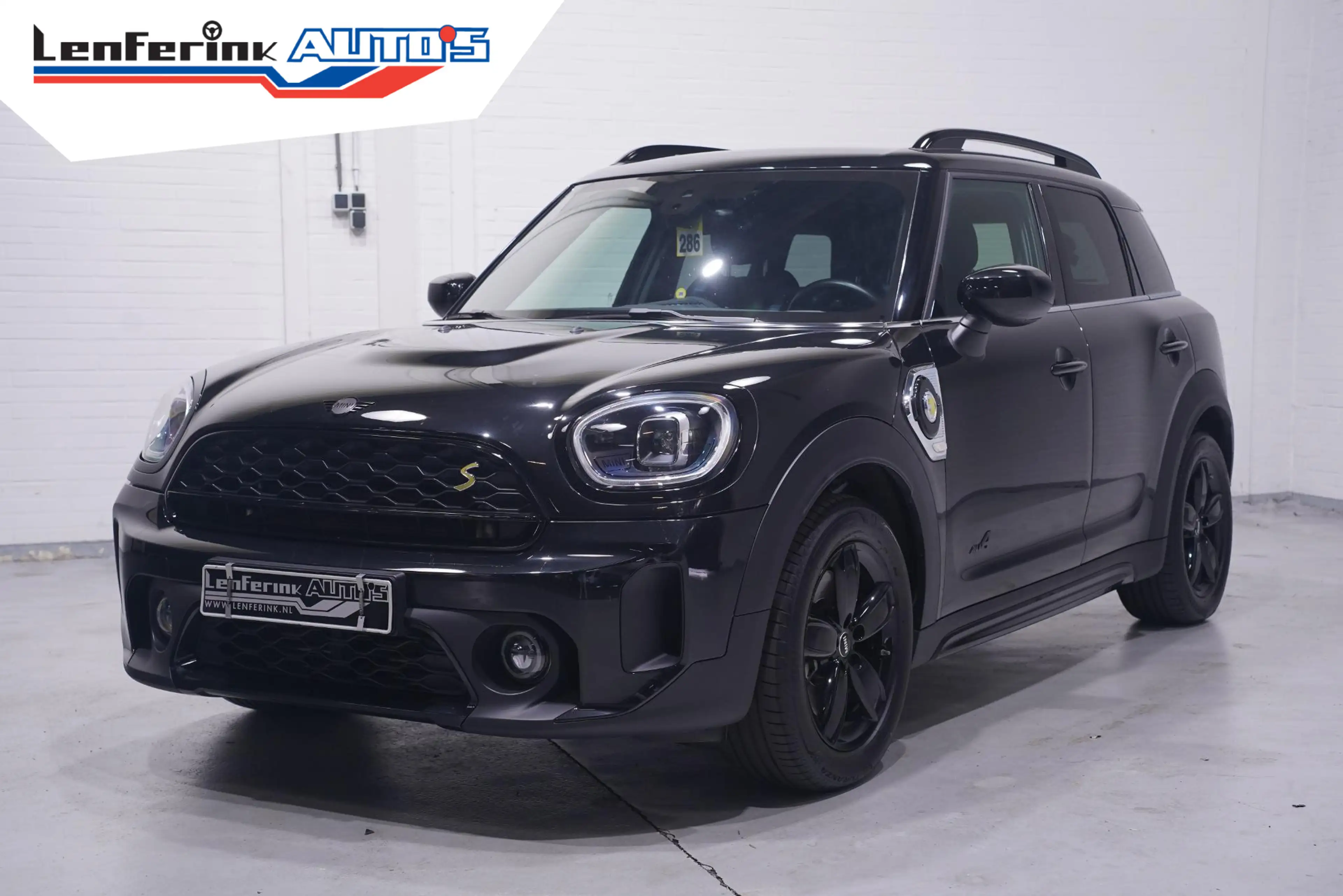 MINI Cooper SE Countryman ALL4 Classic Trim SOH 94% Apple Carplay Navi Verwa