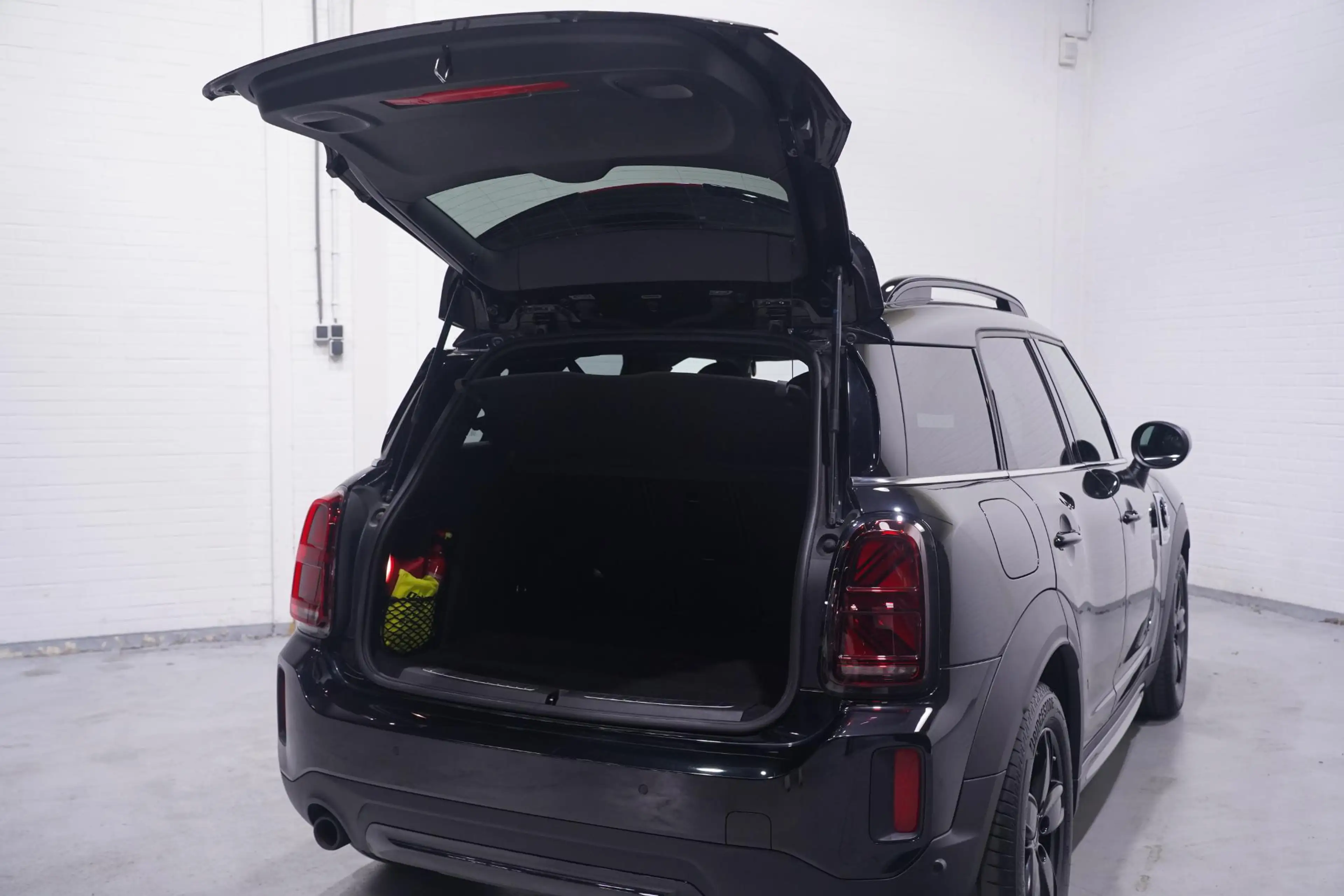 MINI Cooper SE Countryman ALL4 Classic Trim SOH 94% Apple Carplay Navi Verwa — photo 18