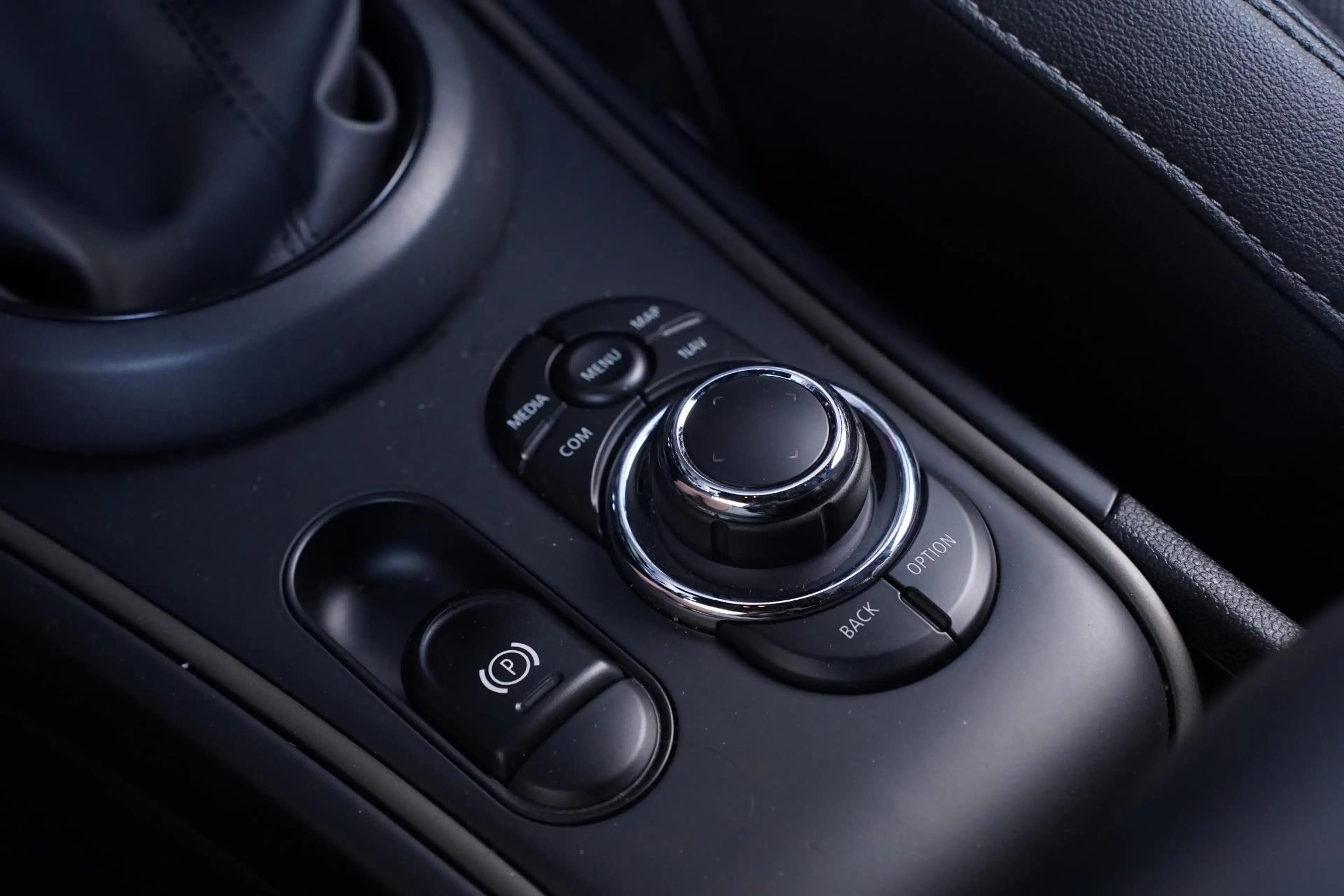 MINI Cooper SE Countryman ALL4 Classic Trim SOH 94% Apple Carplay Navi Verwa — photo 38