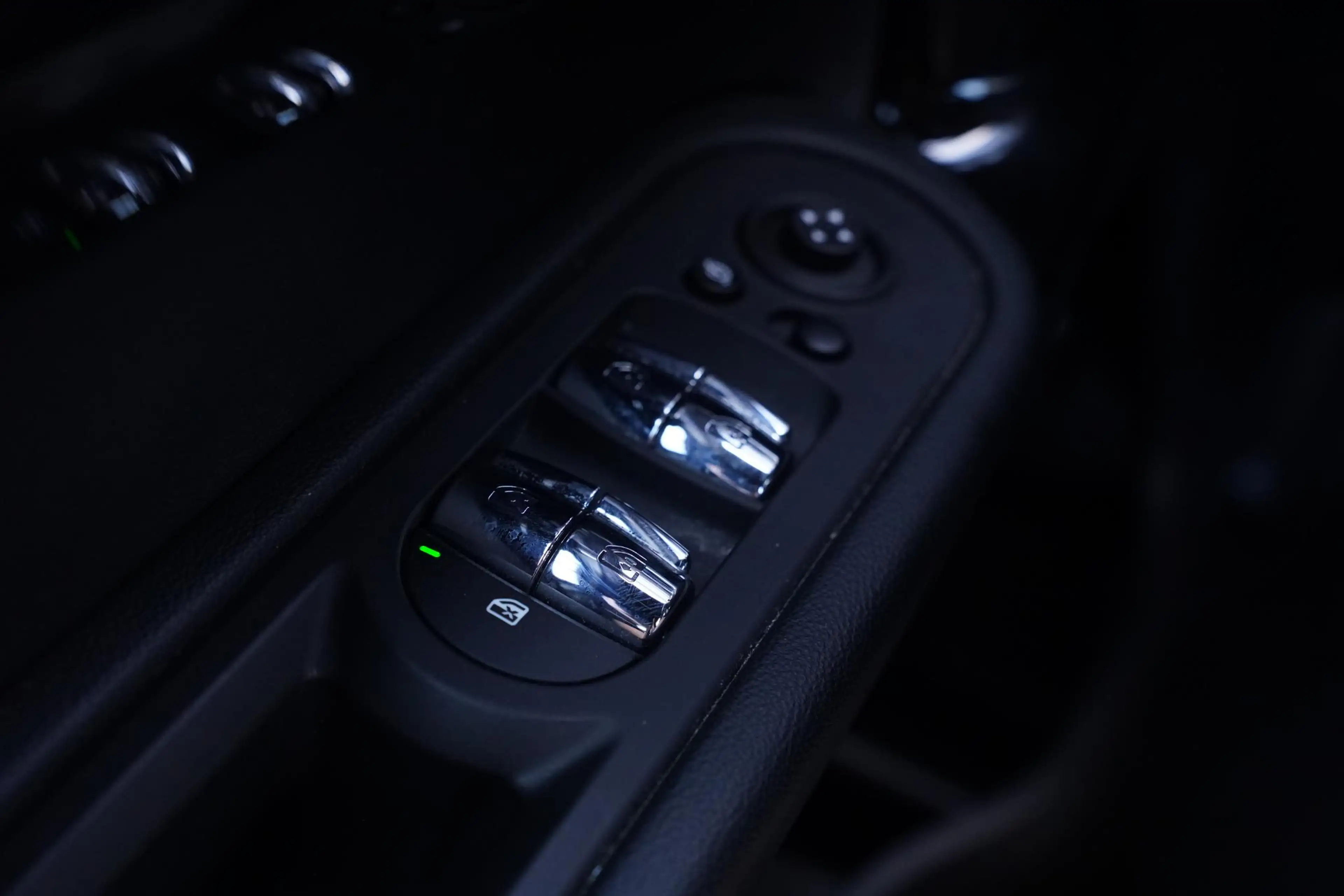 MINI Cooper SE Countryman ALL4 Classic Trim SOH 94% Apple Carplay Navi Verwa — photo 36