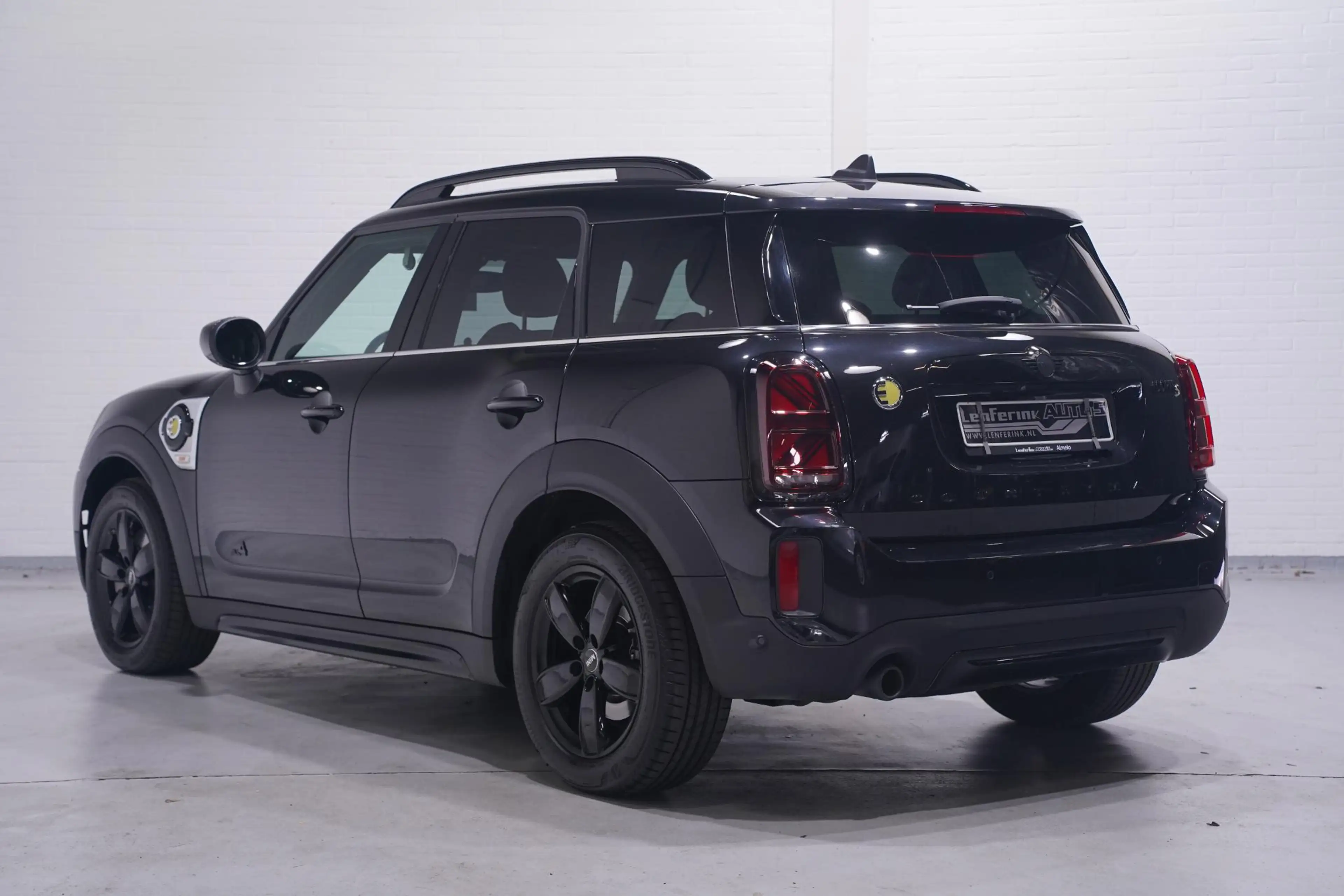 MINI Cooper SE Countryman ALL4 Classic Trim SOH 94% Apple Carplay Navi Verwa — photo 7