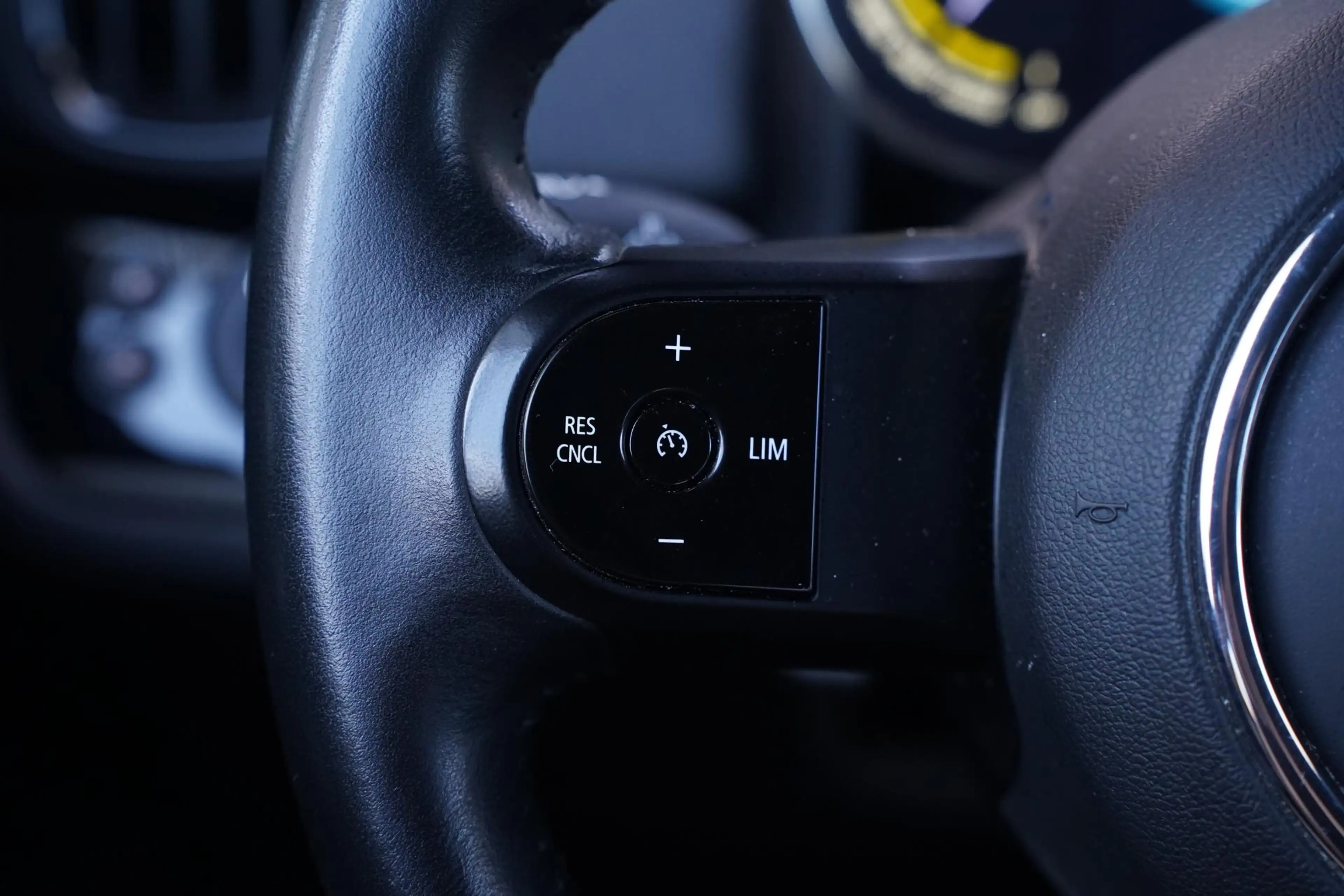 MINI Cooper SE Countryman ALL4 Classic Trim SOH 94% Apple Carplay Navi Verwa — photo 29