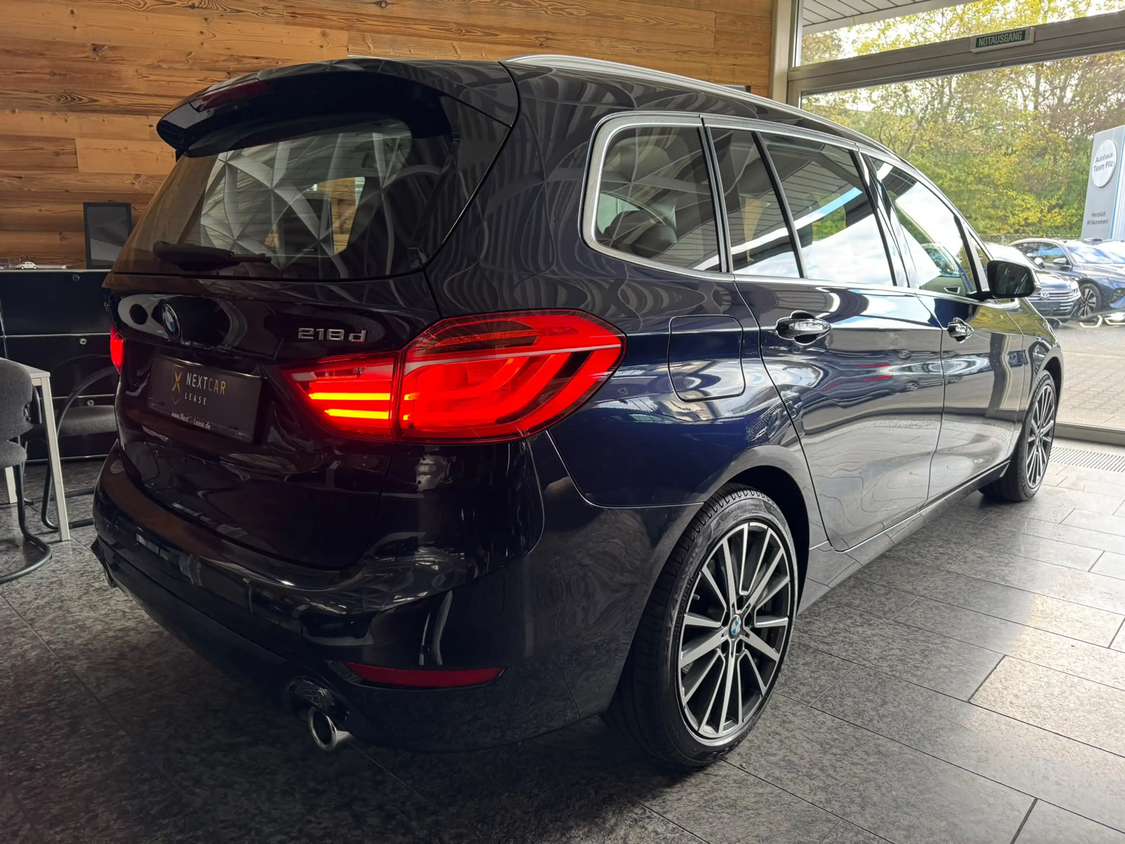 BMW Others 218d xDrive SportLine AHK Kam.Klima HUD — photo 4