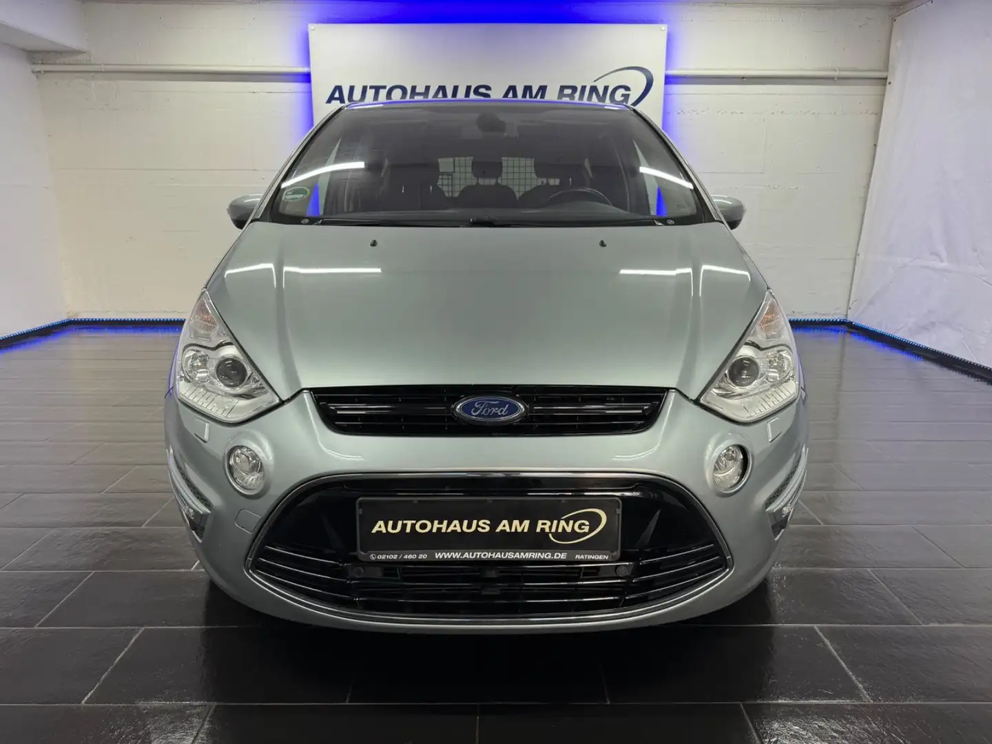 Ford S-Max Titanium KEY SPUR 18" XENO SZHG PANO TEMPO Silber - 1