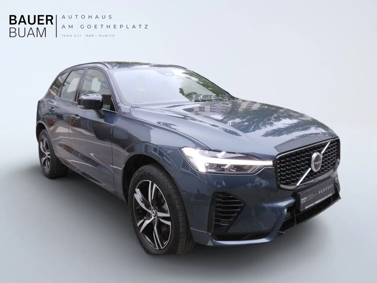 Volvo XC60 R Design Recharge Plug-In Hybrid AWD Blau - 2