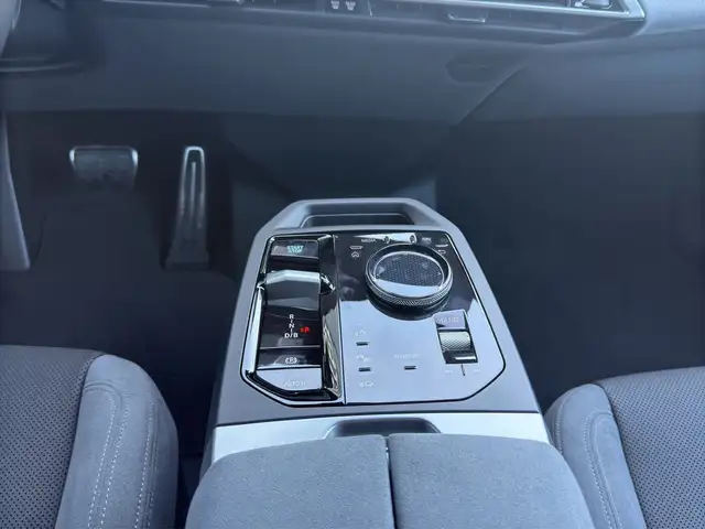 BMW Ix view 15