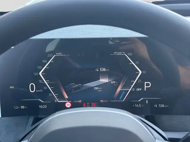 BMW Ix view 11