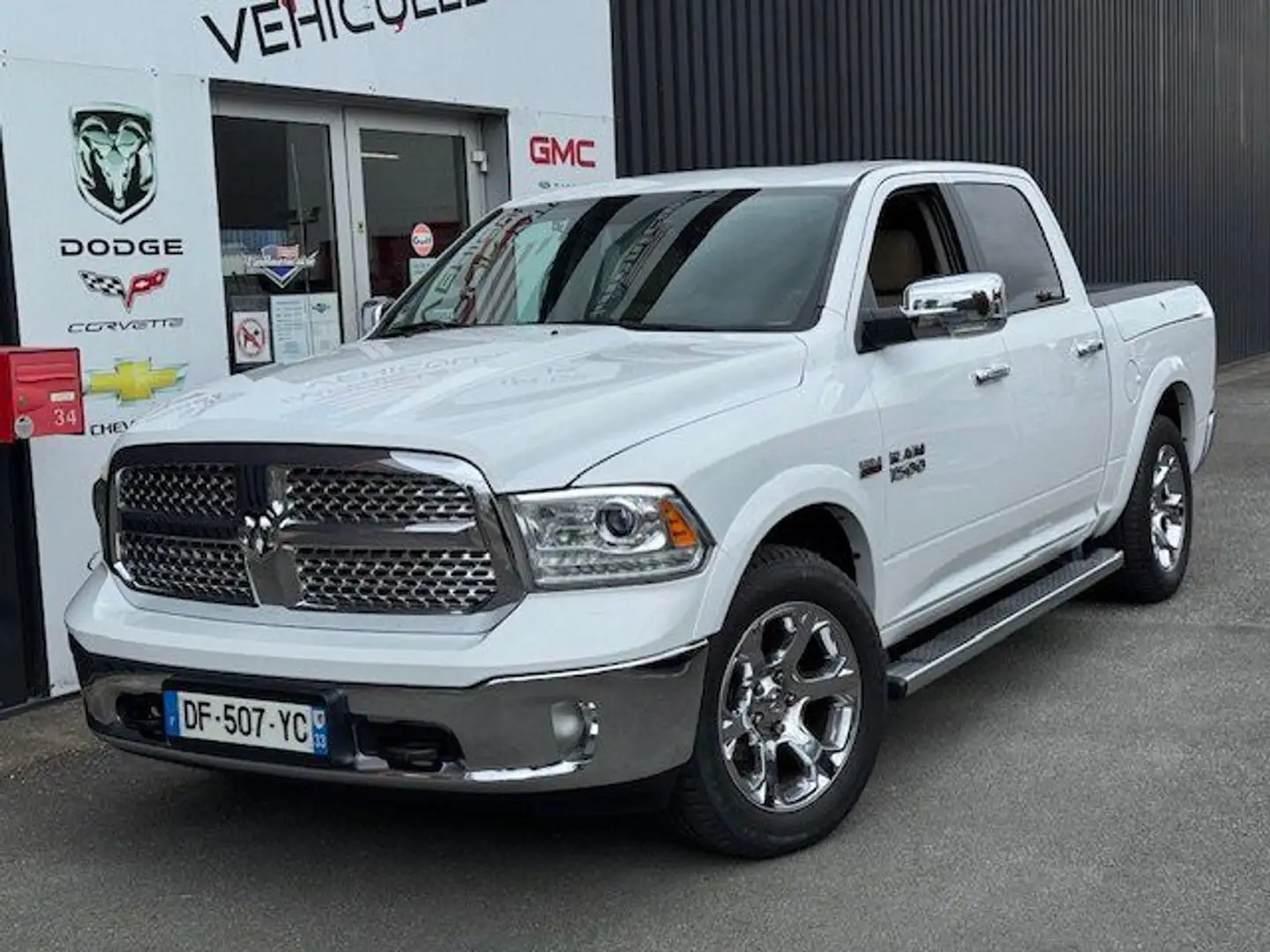 Dodge RAM 1500 V8 5,7L HEMI LARAMIE Weiß - 1