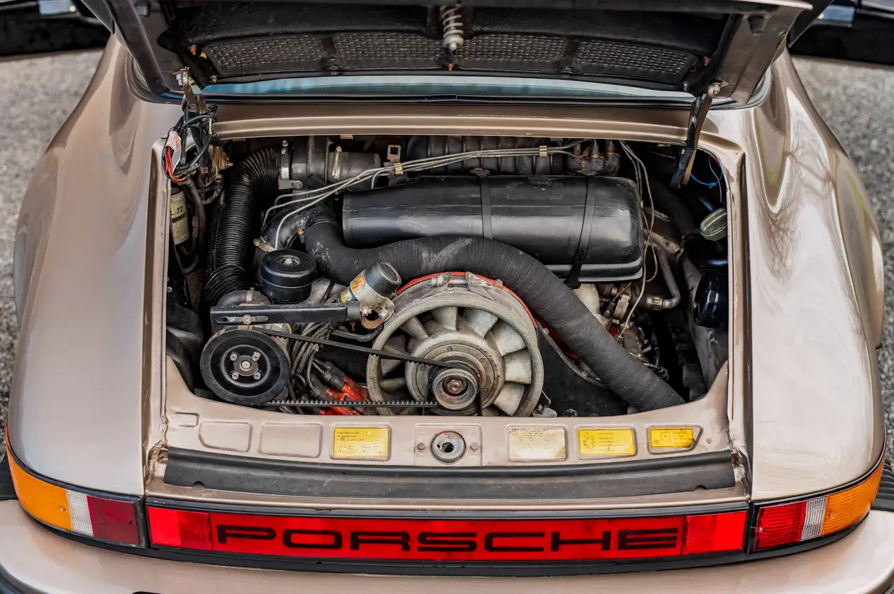 Porsche 911 3.0 SC Targa, foto 5