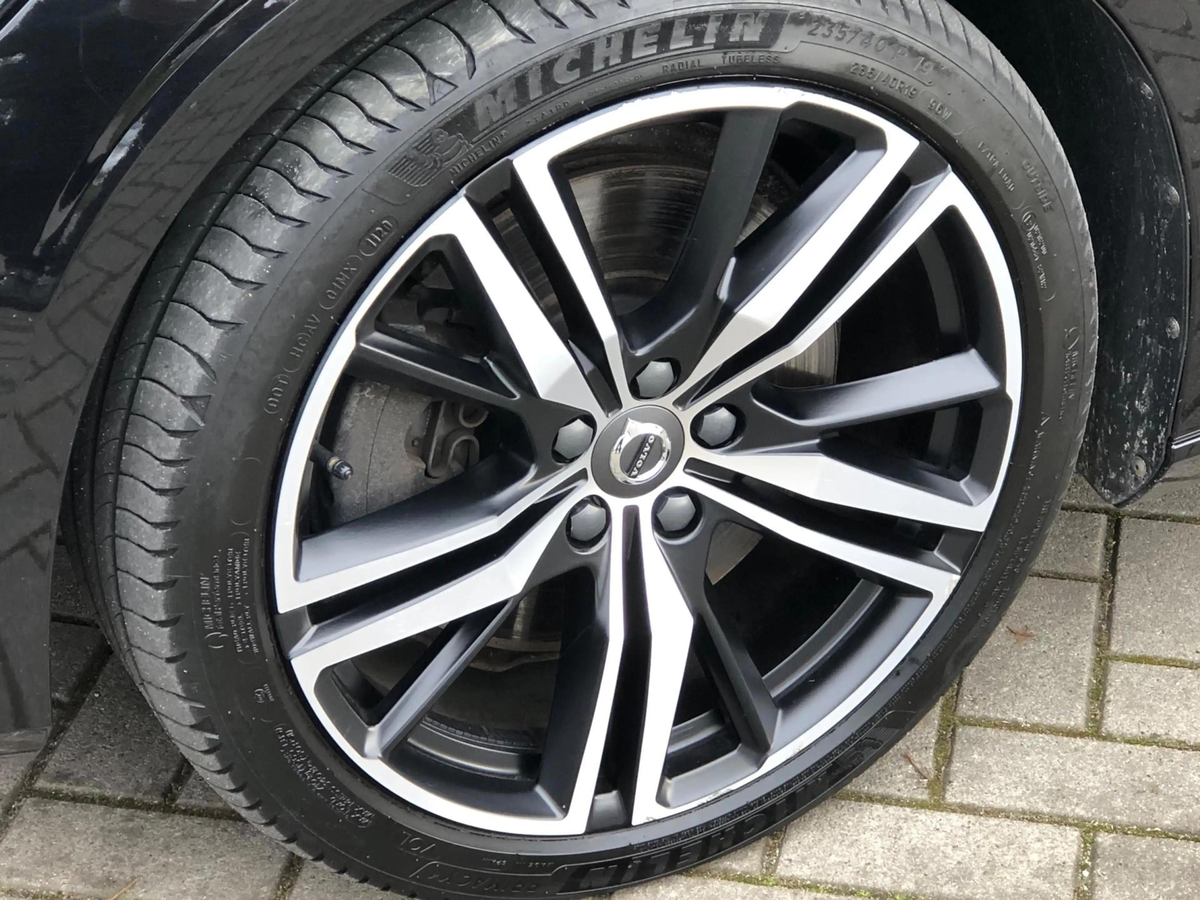Volvo V60 2.0 T6 Recharge AWD R-Design|Trekhaak|Pano|Leder| — photo 7