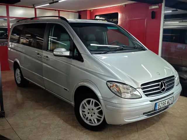 Mercedes-Benz Viano Monovolumen Automático de 4 Puertas