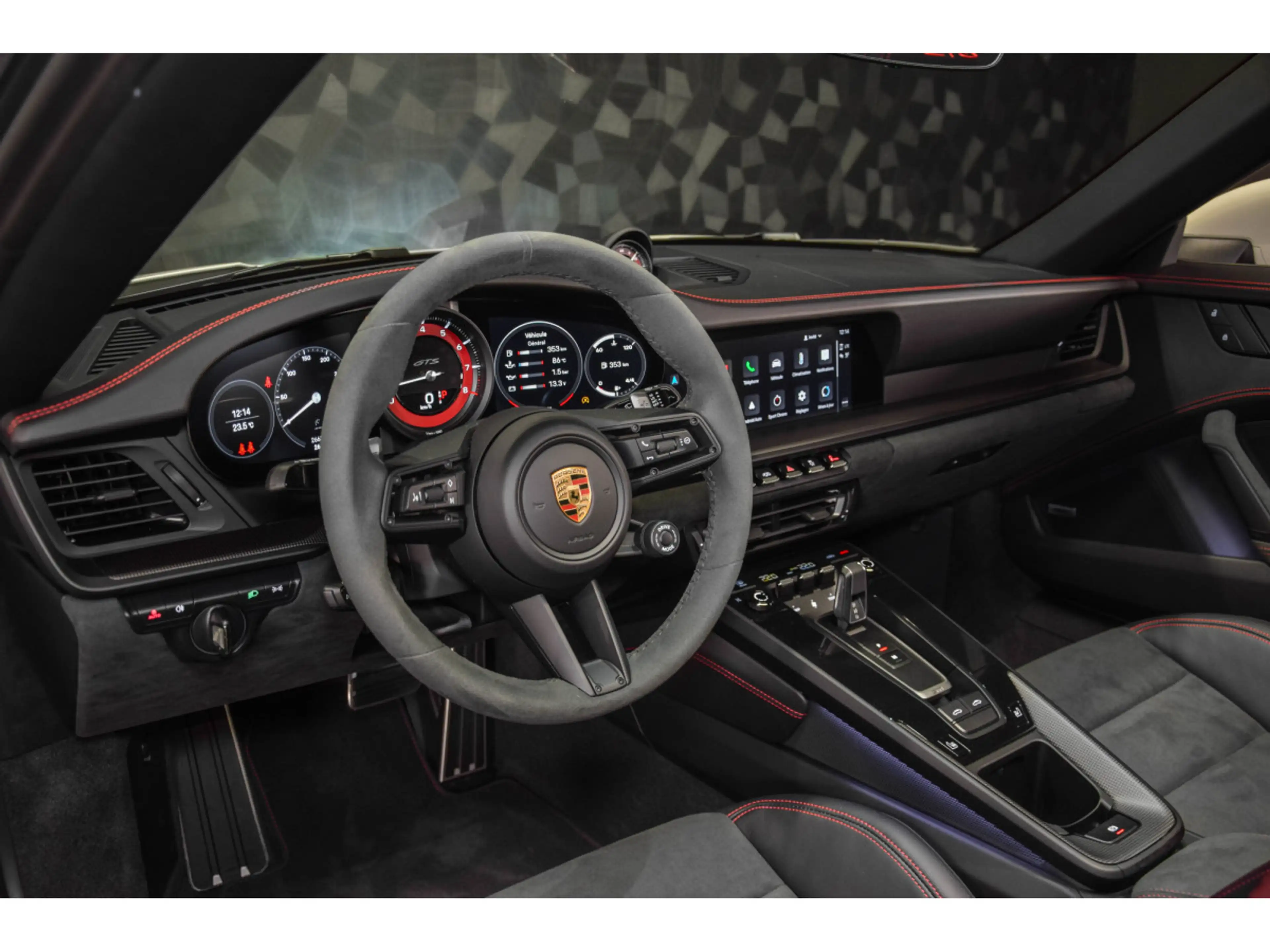 Porsche 992 992.1 Targa 4 GTS PDK / Gris Craie — photo 9