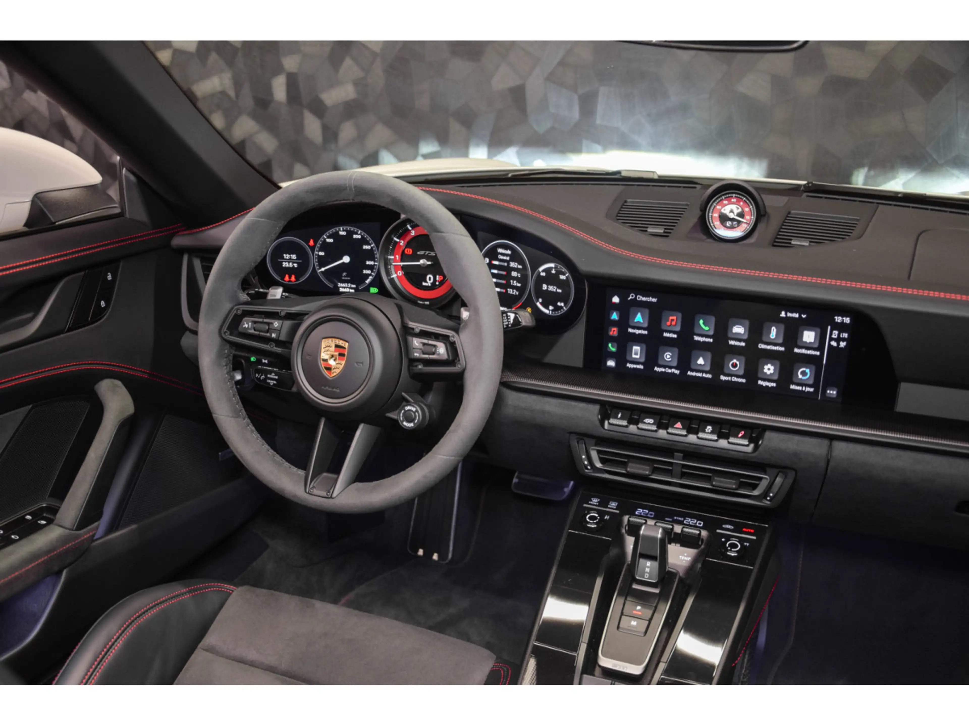Porsche 992 992.1 Targa 4 GTS PDK / Gris Craie — photo 11