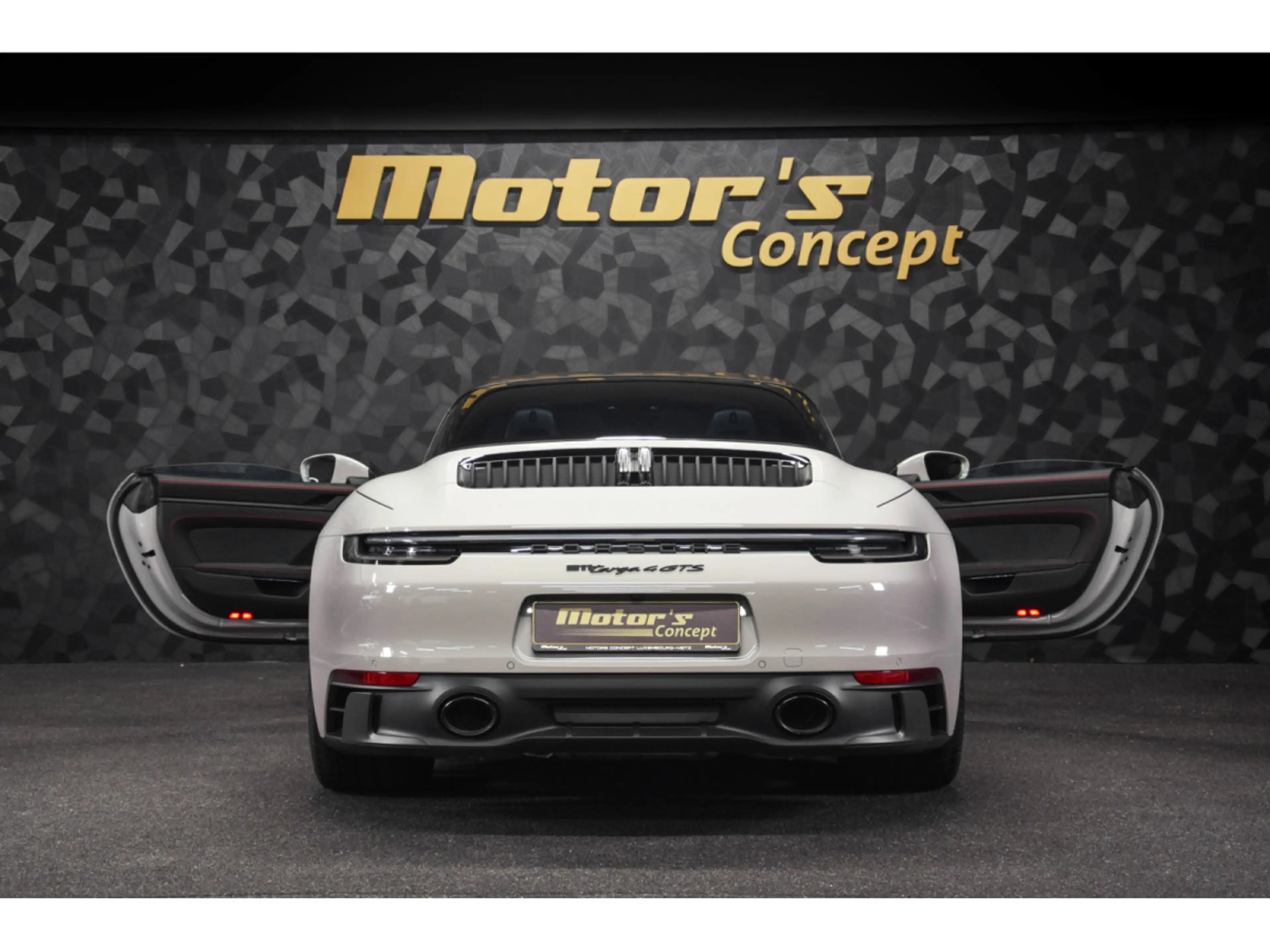 Porsche 992 992.1 Targa 4 GTS PDK / Gris Craie — photo 5