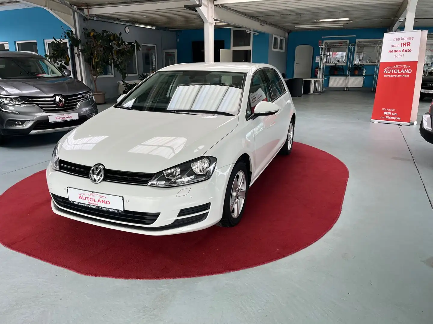 Volkswagen Golf VII Lim. 140PS NAVI PDC SHZ Weiß - 1