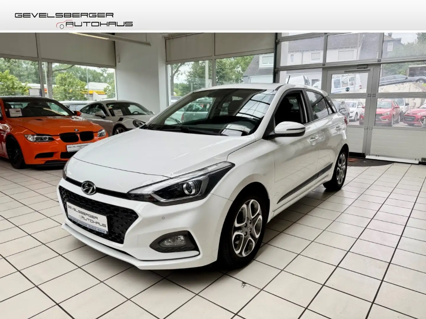 Hyundai i20 Style 1.0 EU6d-T 1.Hand Scheckheft Navi Apple CarP Weiß - 1