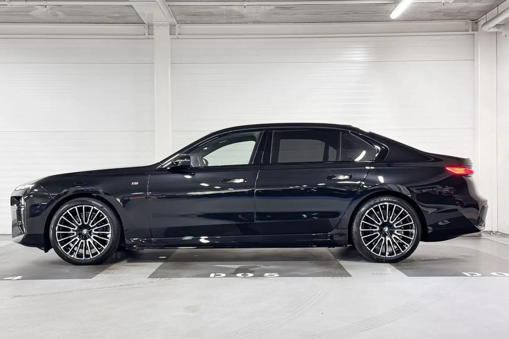 BMW i7 eDrive50 | M-Sport Pro | Innovation Pack | Executi Noir - 2