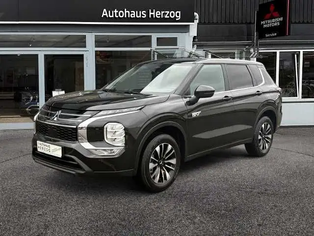 Mitsubishi Outlander 2.4L PHEV PLUS +8 J. Garantie