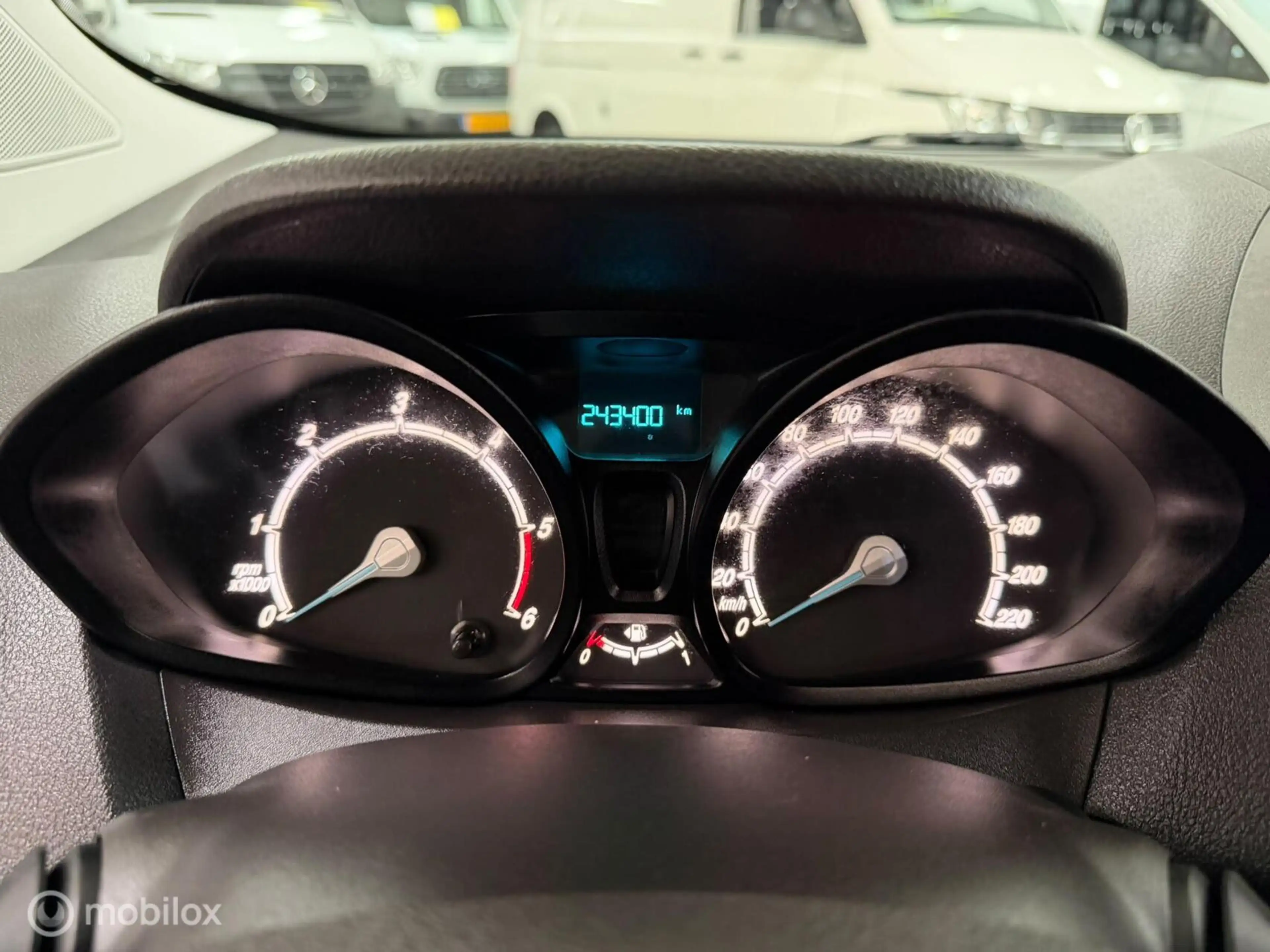 Ford Transit Courier 1.5 TDCI Airco Cruise — photo 7