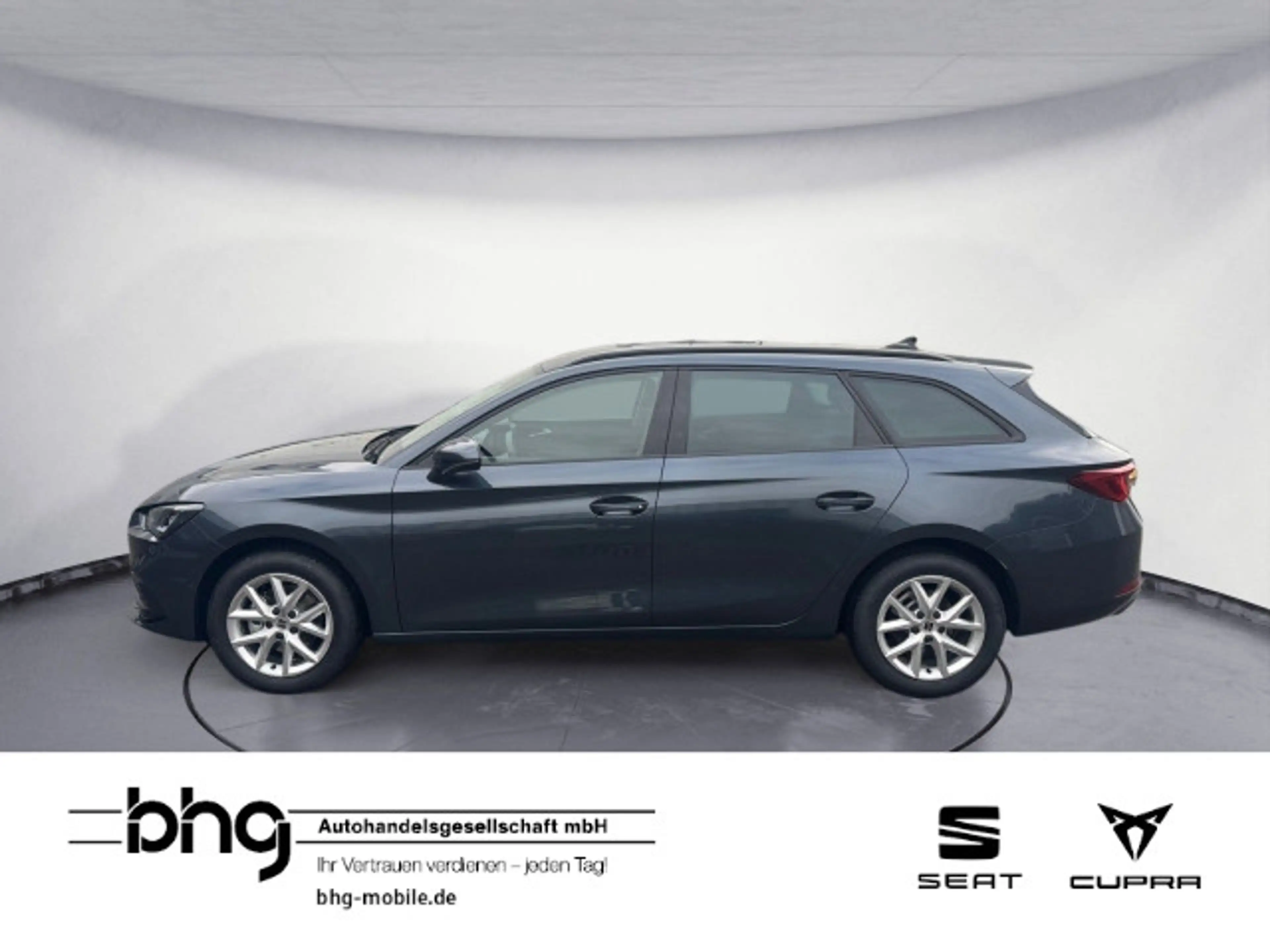 SEAT Leon Sportstourer Road Edition 1.5 eTSI  7-Gang- — photo 3