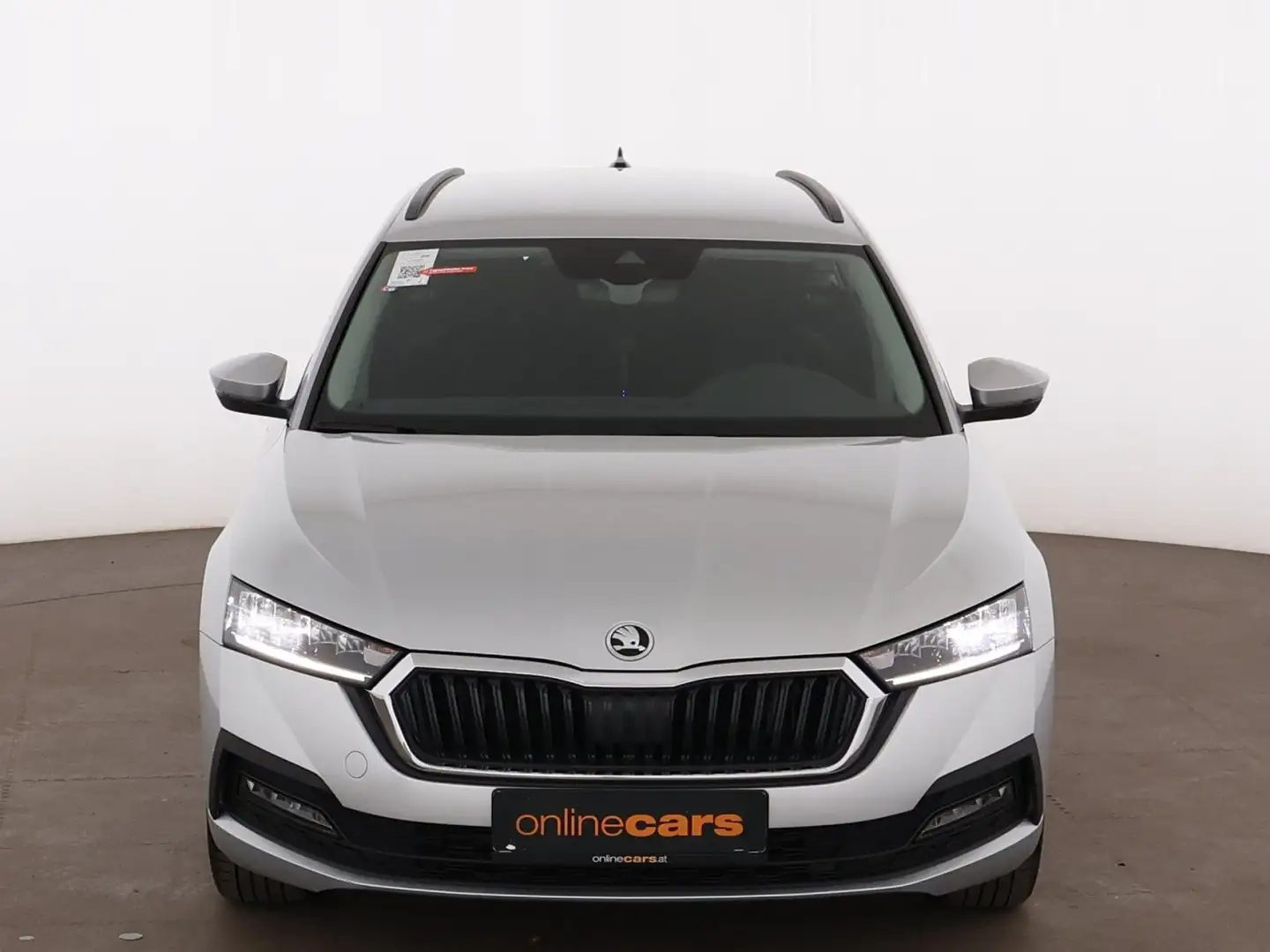 Skoda Octavia Combi 2.0 TDI Active LED ASSIST NAVI Silber - 2