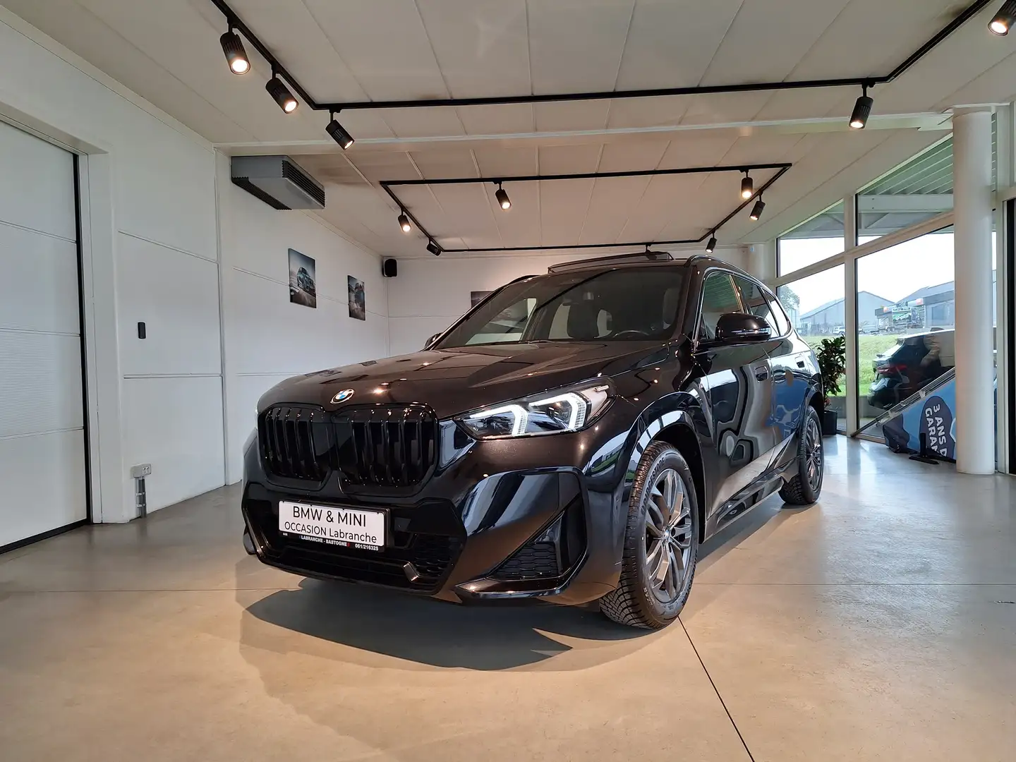 BMW X1 S-Drive 18i/M-SPORT/TOIT PANO/CAMERA/GPS Noir - 1