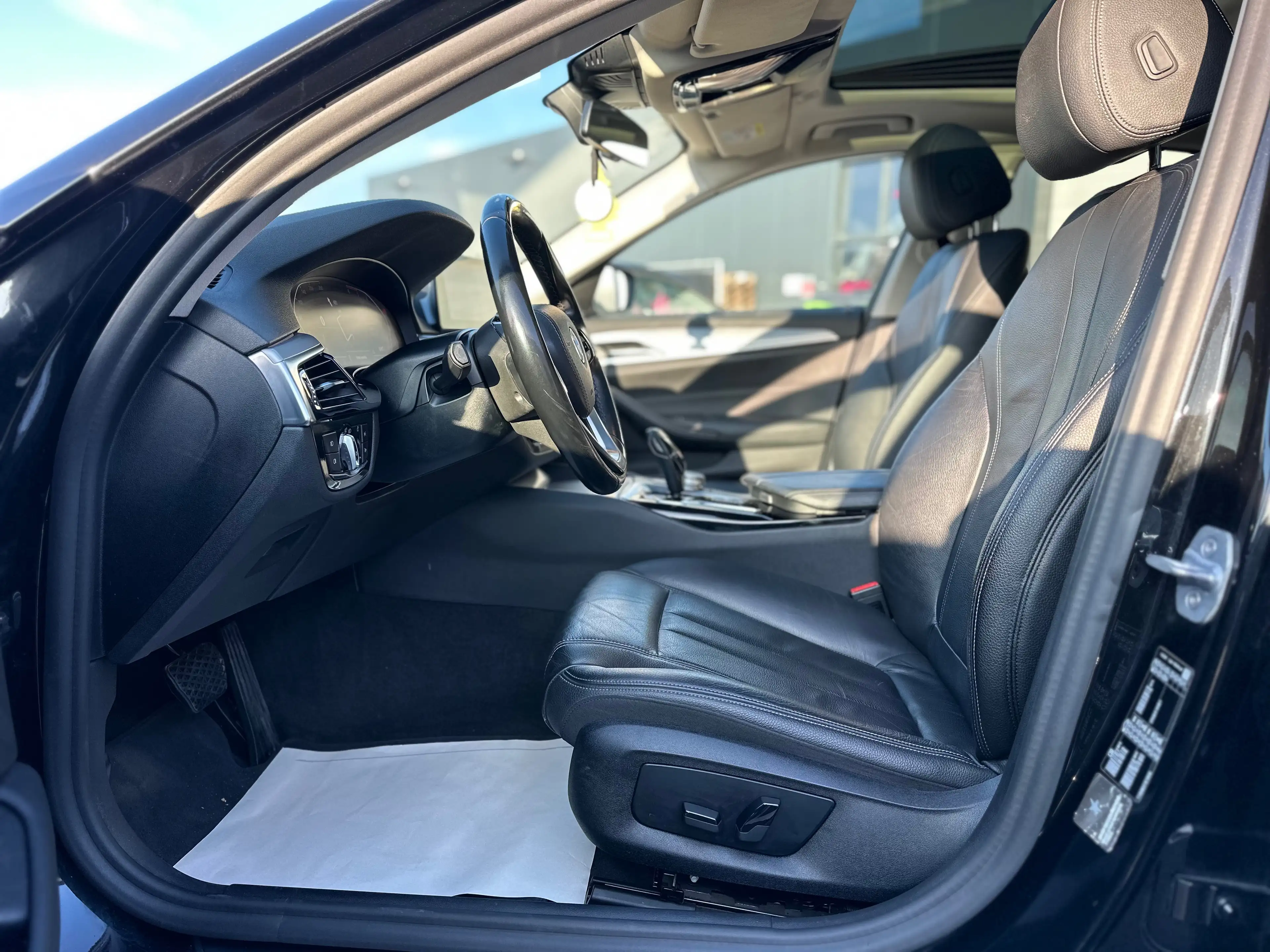 BMW 518 518d HISTORIQUE COMPLET / FULL LED / CAM / TVA — photo 9