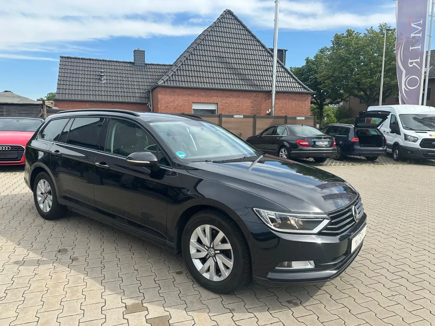 Volkswagen Passat Variant 2.0 TDI BMT Comfortline Variant Negro - 1
