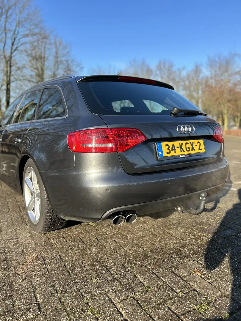 Audi A4 1.8 TFSI S-line edition Grijs - 2