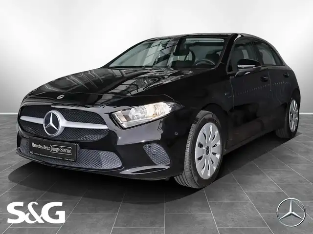 Mercedes-Benz A 250 e CARPLAY+SPURHALTE+PDC+MBUX+NAVIGATION